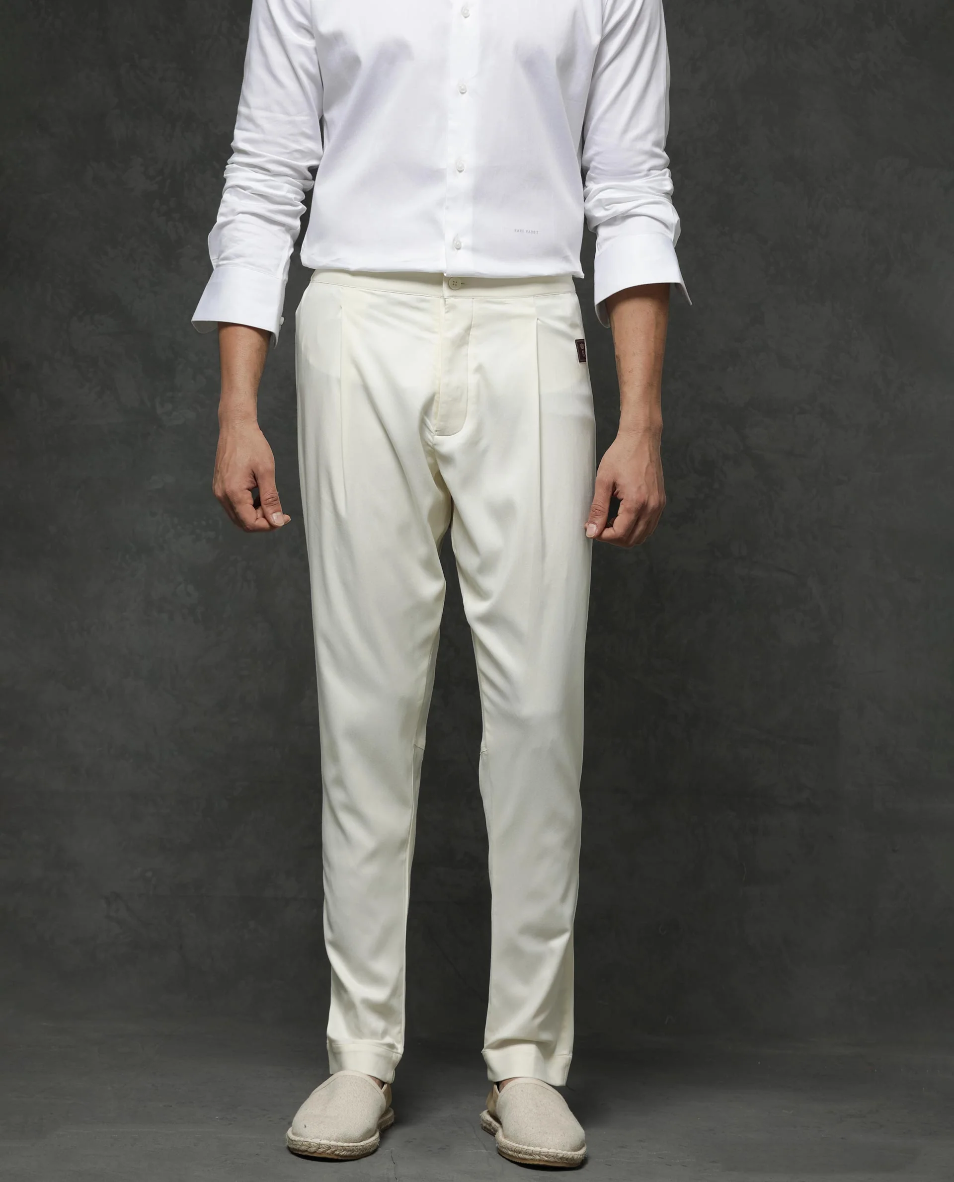 Rare Rabbit Men's Guild Festive Lasmos P1 Off White Viscose Plain Slim Fit Pajama