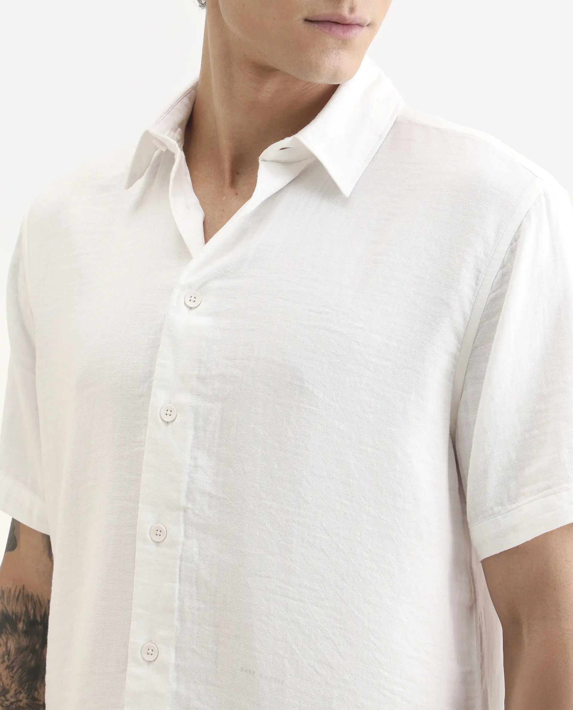 Rare Rabbit Men's Layerr Ss White Cotton Blend Plain Boxy Fit Full Sleeve Collared Shirt - Image 3