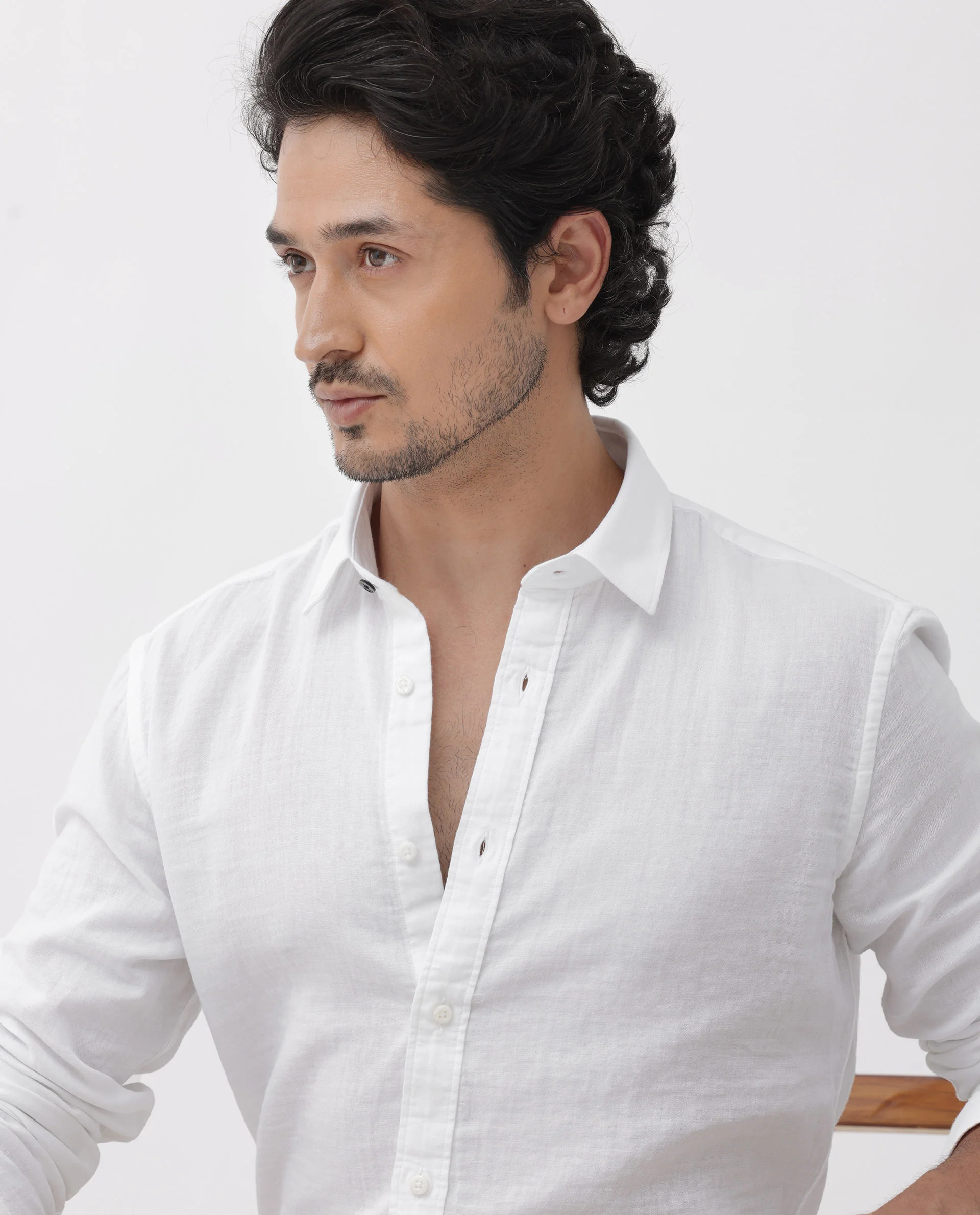 Rare Rabbit Men's Layerr Dusky White Cotton Plain Regular Fit Full Sleeve Collared Shirt - Image 4