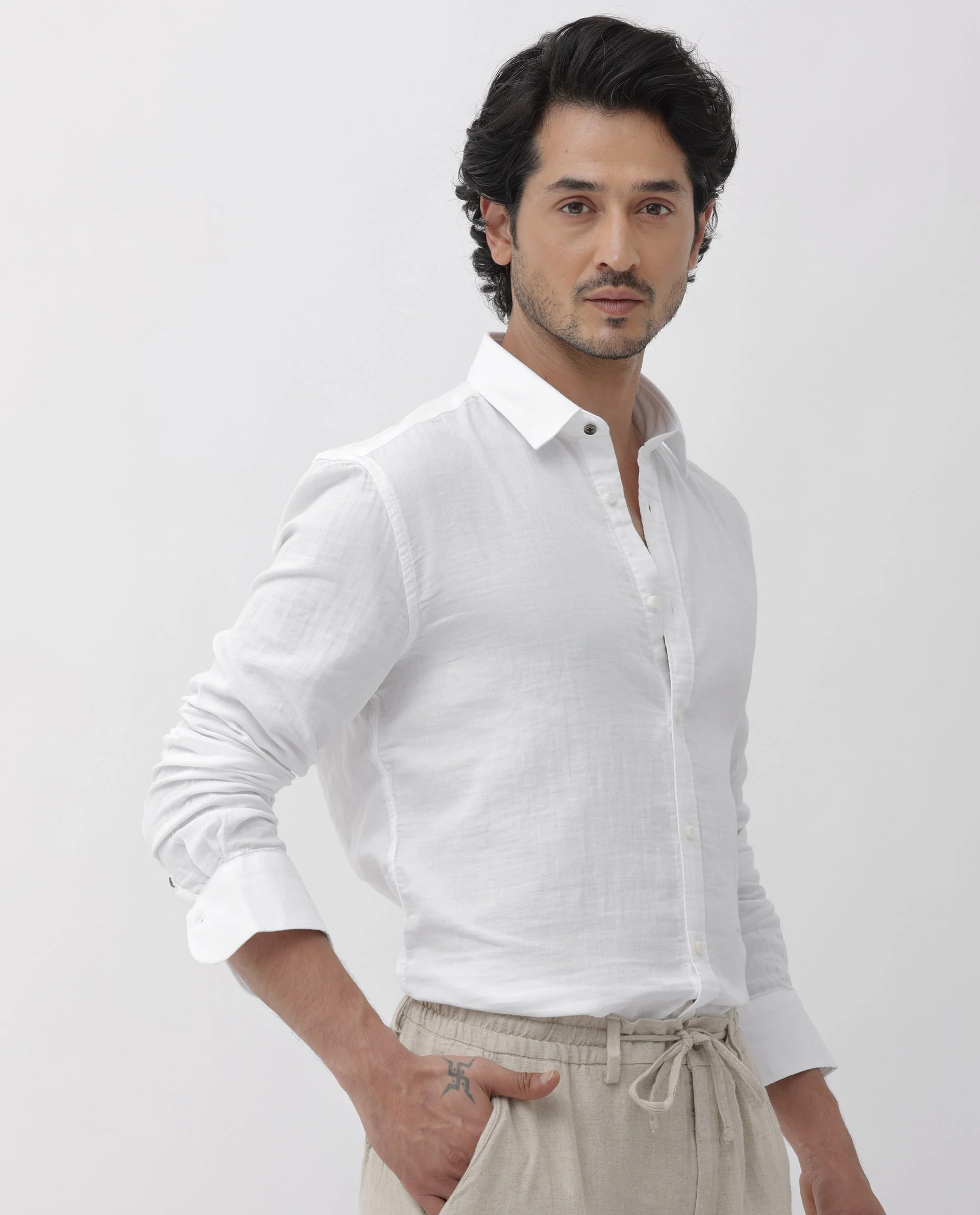 Rare Rabbit Men's Layerr Dusky White Cotton Plain Regular Fit Full Sleeve Collared Shirt - Image 9