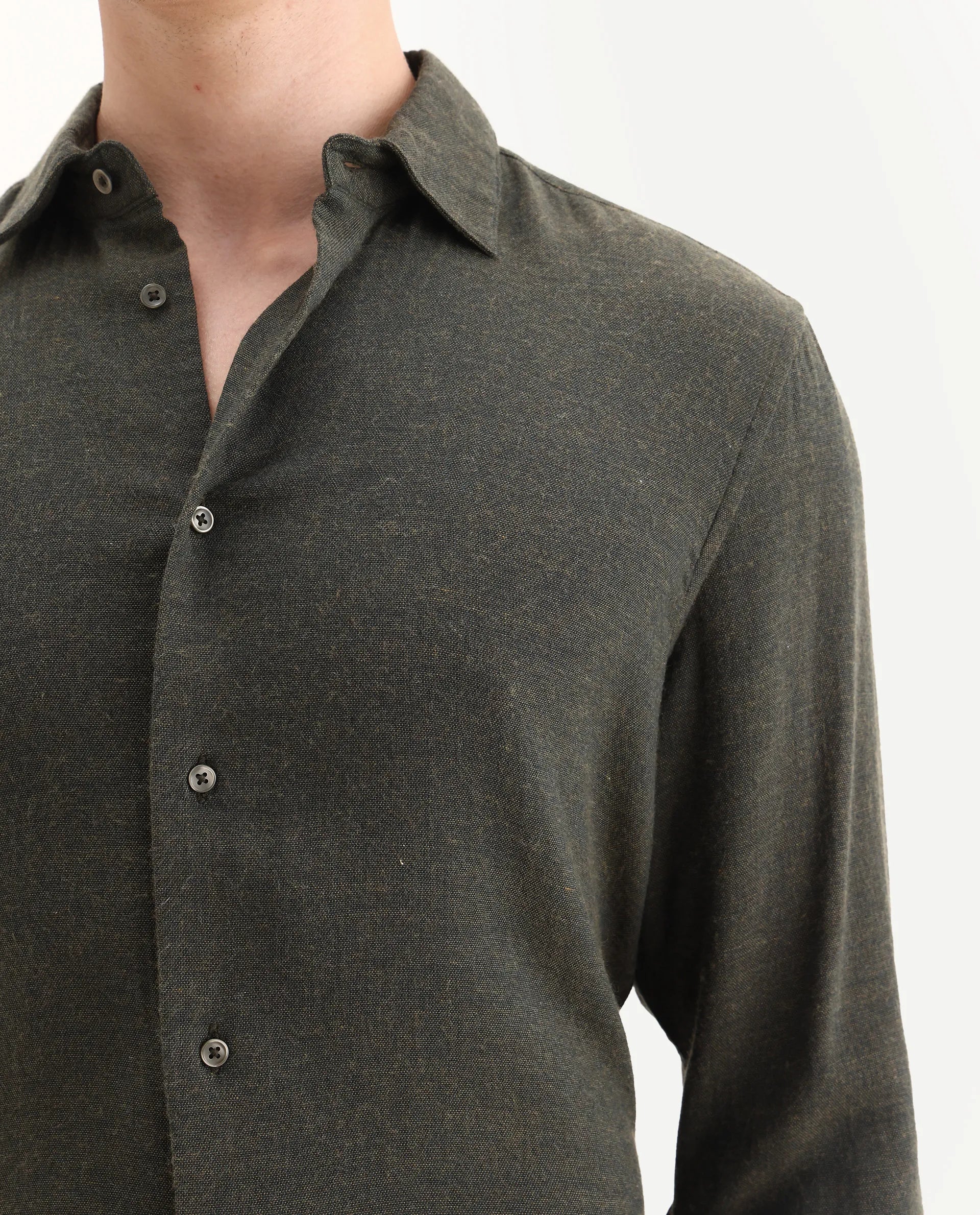 Rare Rabbit Men's Layt Dark Green Cotton Blend Fabric Spread Collar Regular Fit Plain Shirt - Image 3