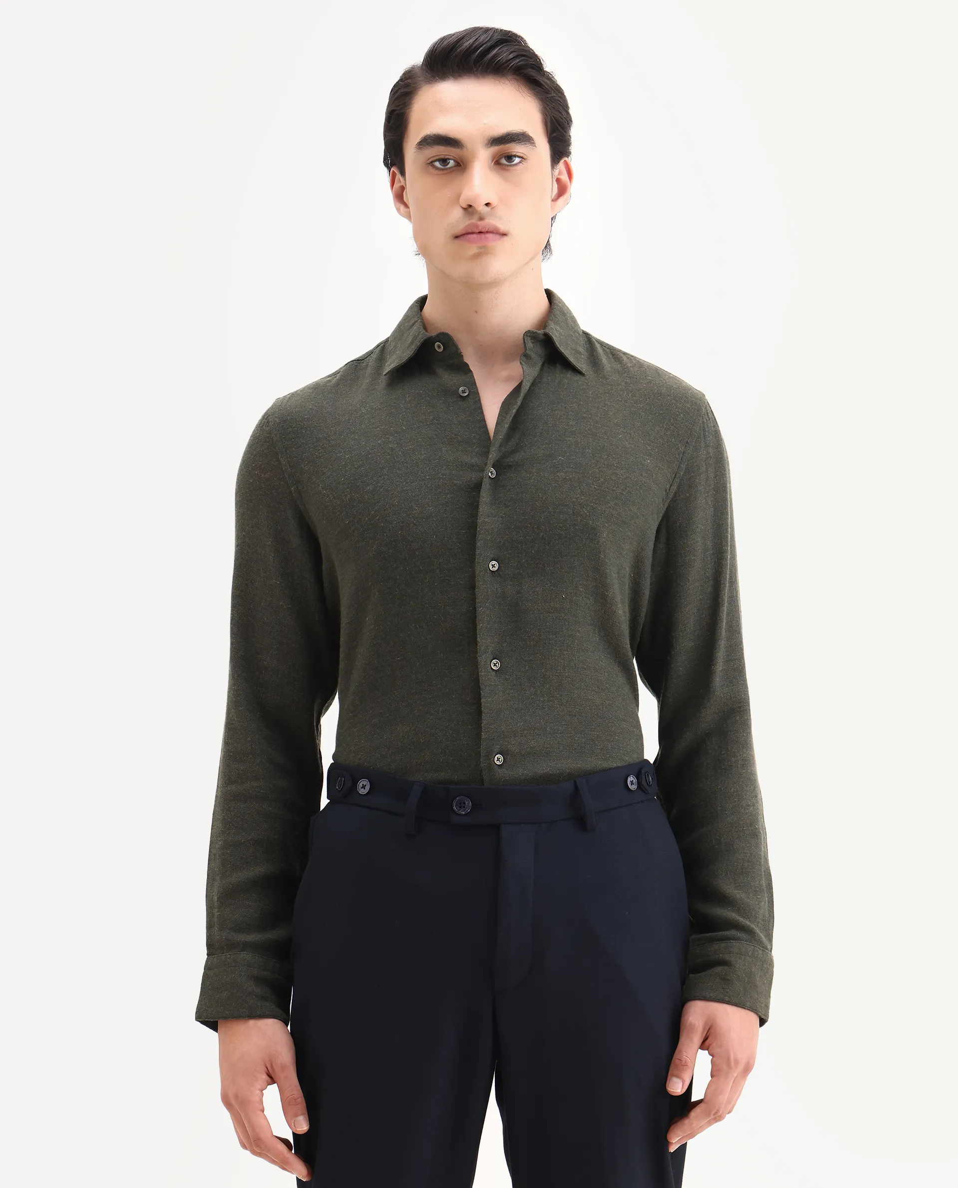 Rare Rabbit Men's Layt Dark Green Cotton Blend Fabric Spread Collar Regular Fit Plain Shirt - Image 6