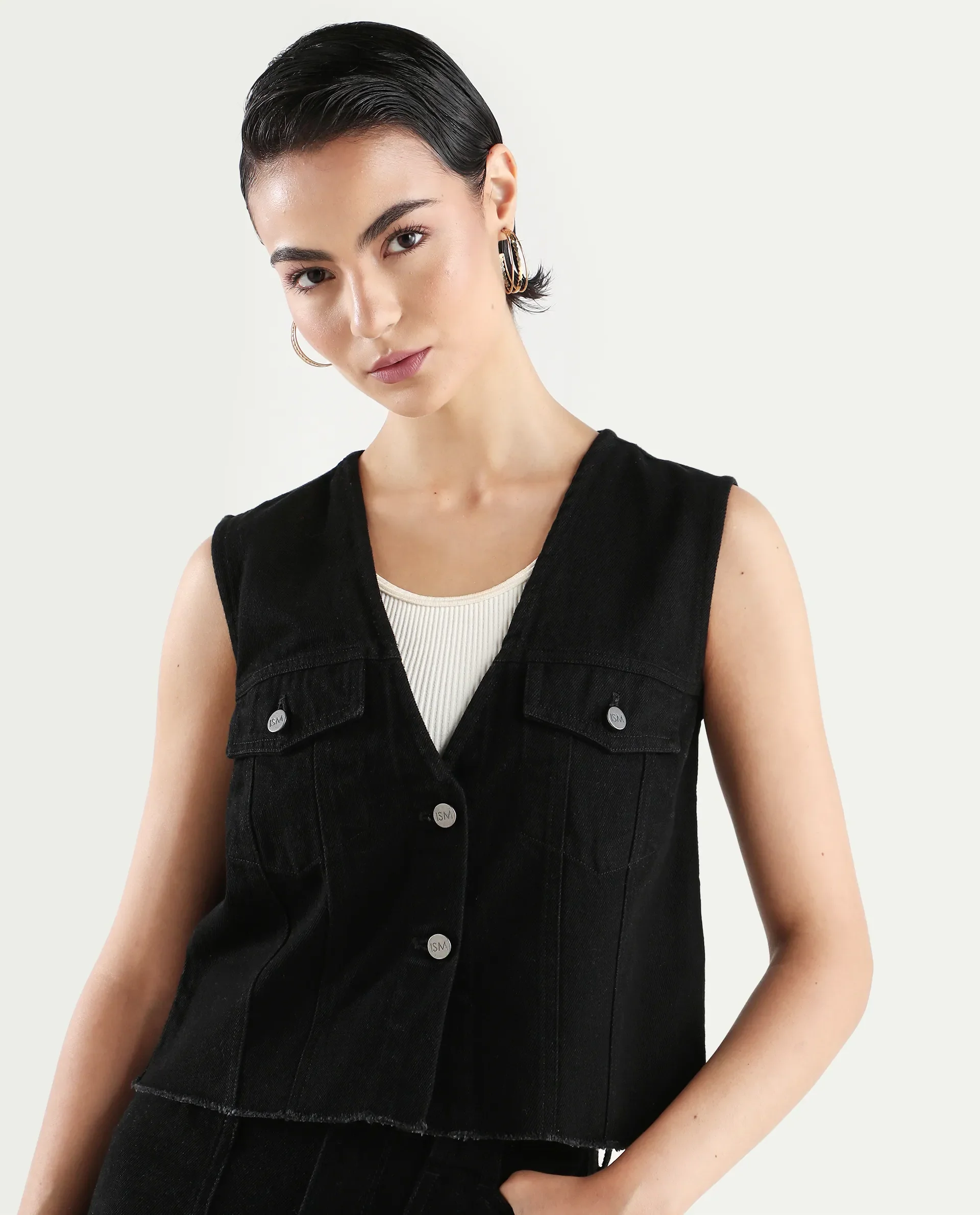 Rareism Women's Laze Black Cotton V-Neck Plain Sleeveless Crop Regular Fit Jacket - Image 4