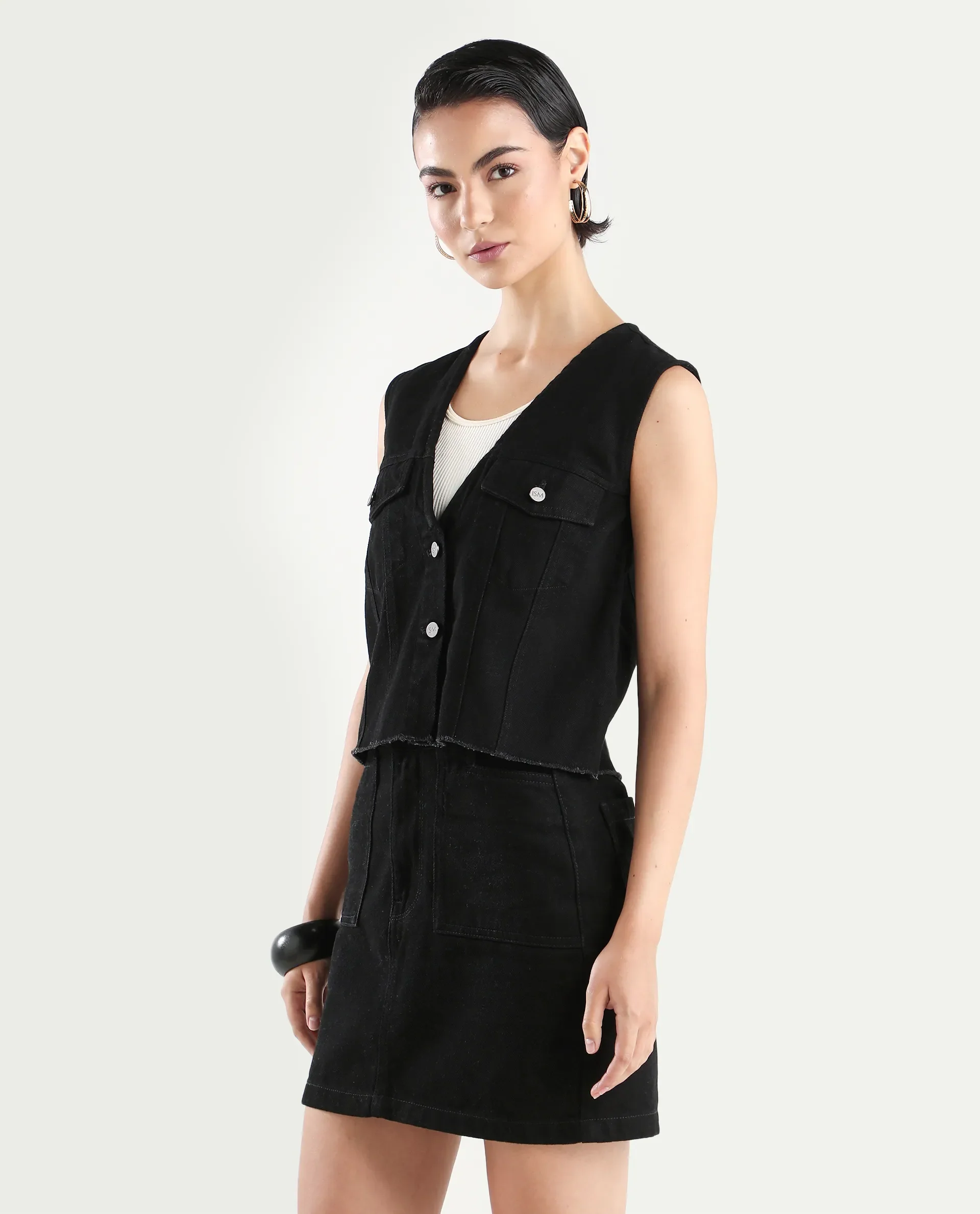 Rareism Women's Laze Black Cotton V-Neck Plain Sleeveless Crop Regular Fit Jacket - Image 5
