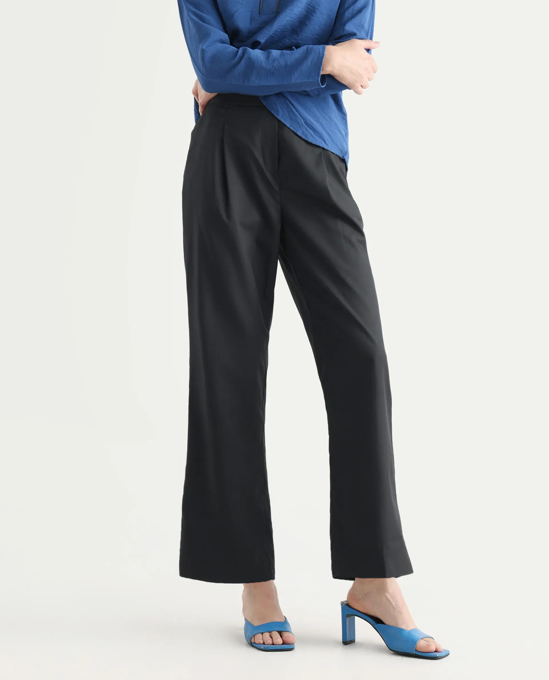 Rareism Women's Leezo Black Polyester Blend Plain Ankle Length Straight Fit Trouser - Image 2