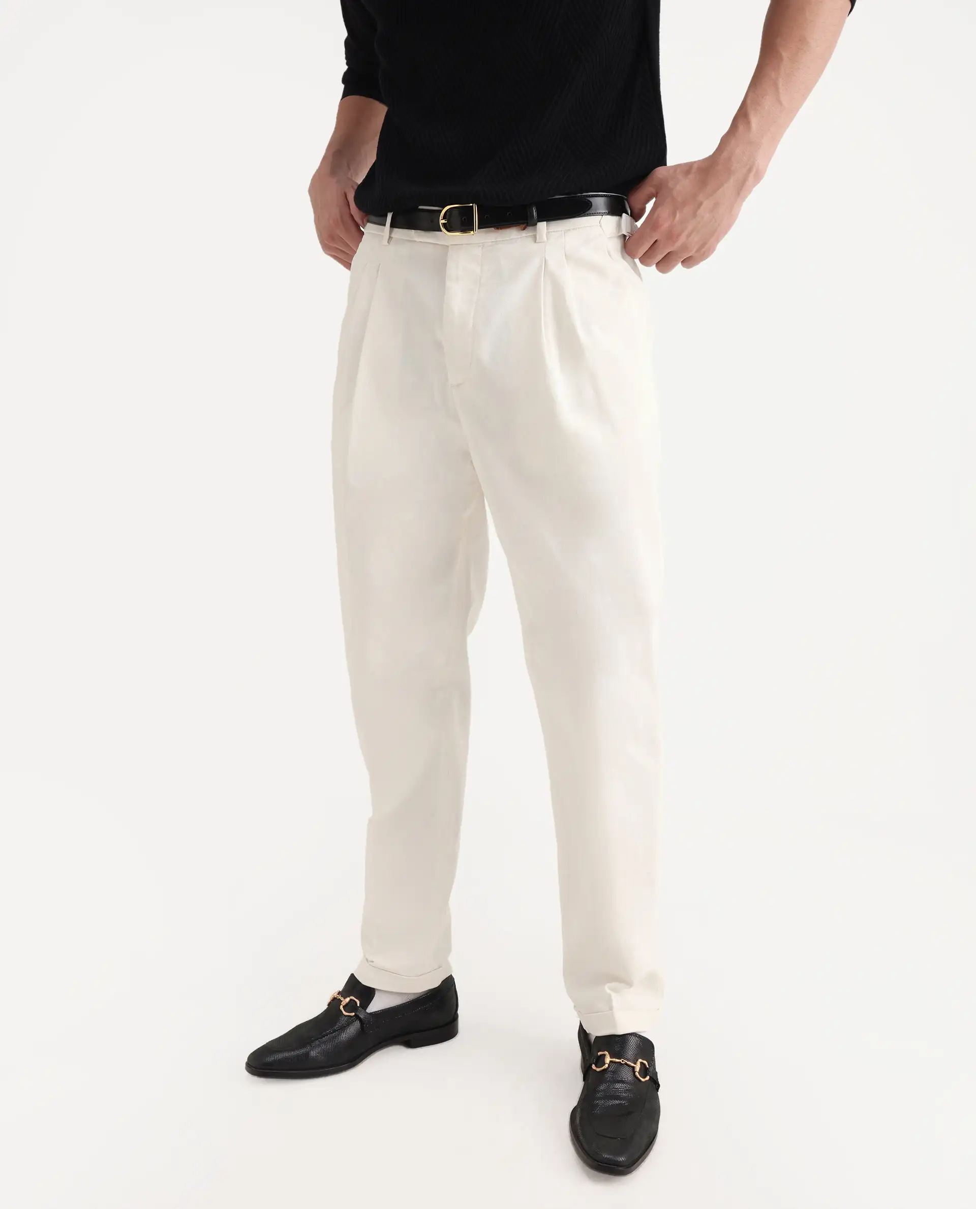 Rare Rabbit Men's Leni White Cotton Blend Plain Baggy Fit Gurkha Trouser - Image 2
