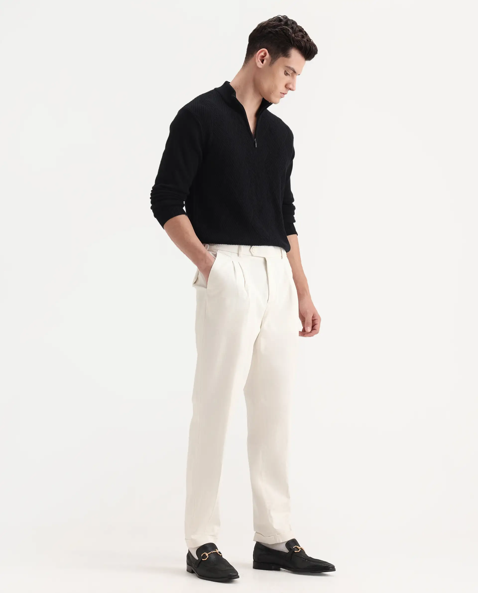 Rare Rabbit Men's Leni White Cotton Blend Plain Baggy Fit Gurkha Trouser - Image 6