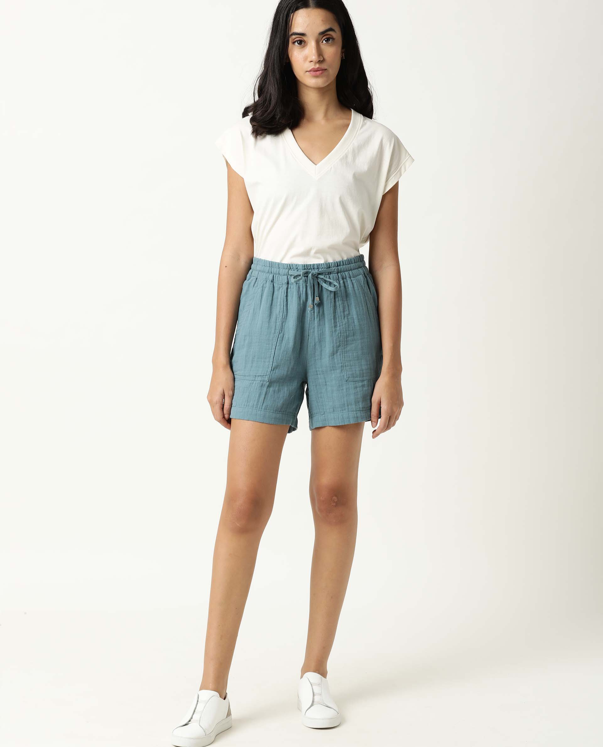Rareism Women's Leno Green Cotton Plain Mini Regular Fit Shorts