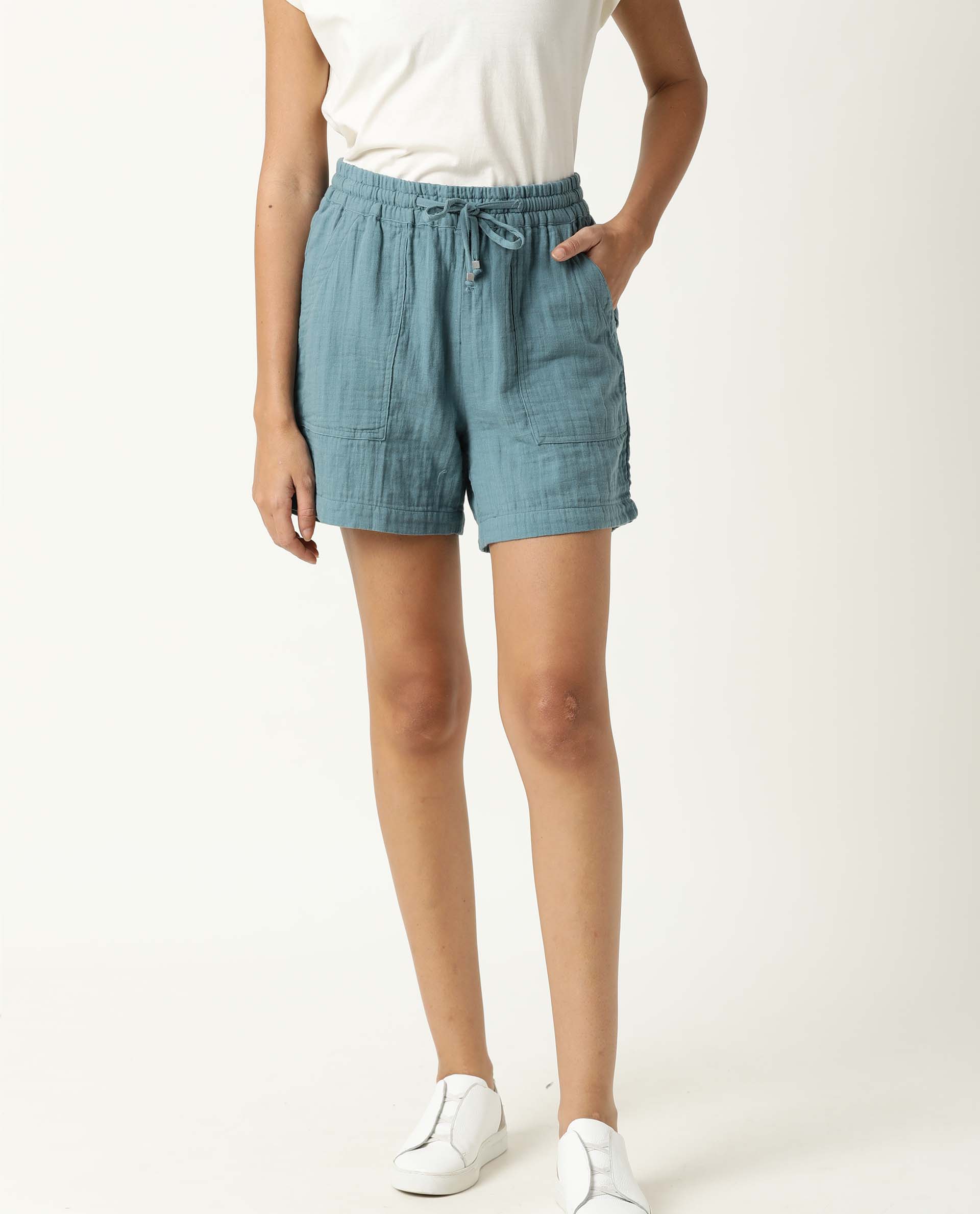 Rareism Women's Leno Green Cotton Plain Mini Regular Fit Shorts - Image 3