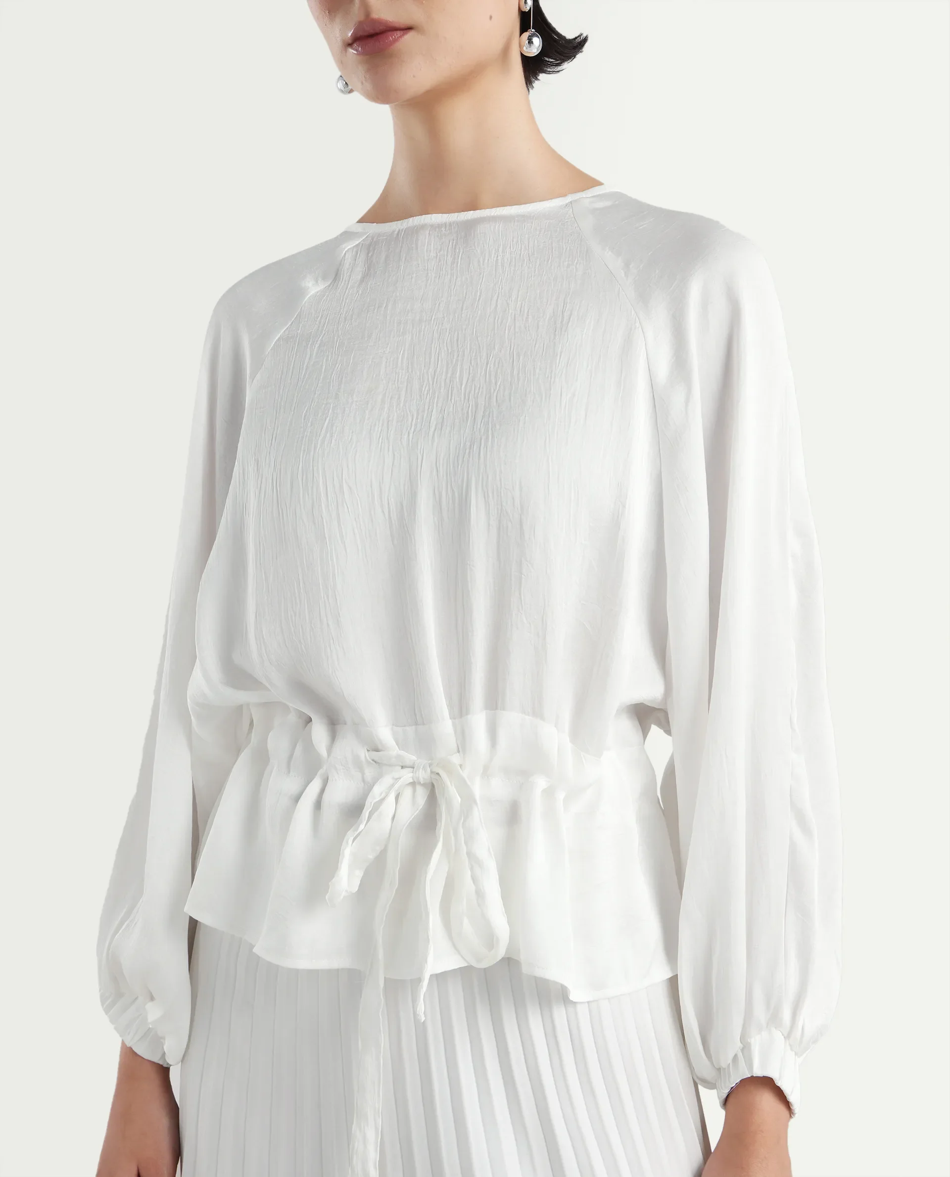 Rareism Women's Lenze White Polyester Boat Neck Plain Volume Sleeve Oversized Top - Image 4