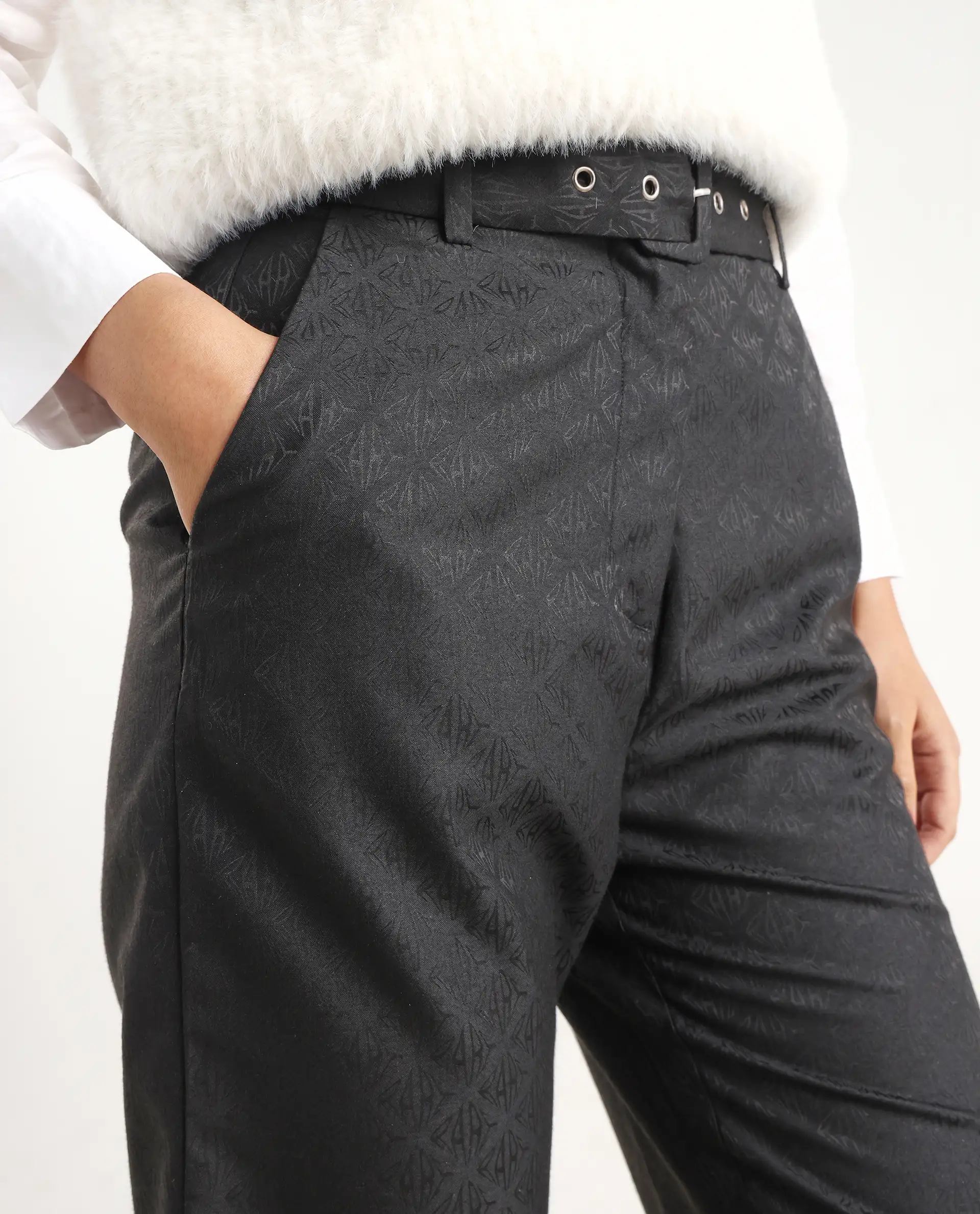Rareism Women's Levels Black Polyester Plain Ankle Length Tapered Trouser - Image 4