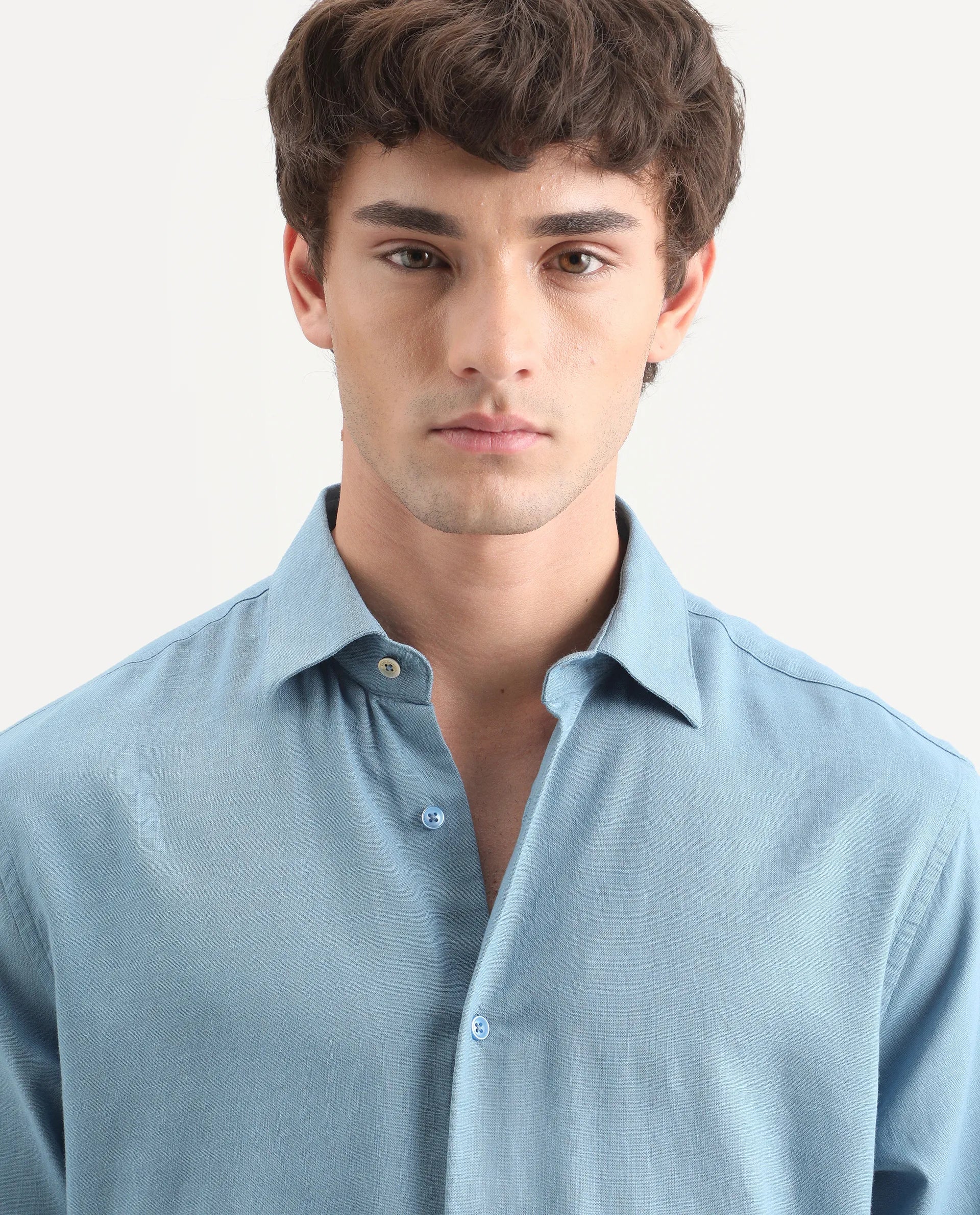 Rare Rabbit Men's Lewan-Ls Primary Blue Linen Blend Spread Collar Regular Plain Shirt - Image 3