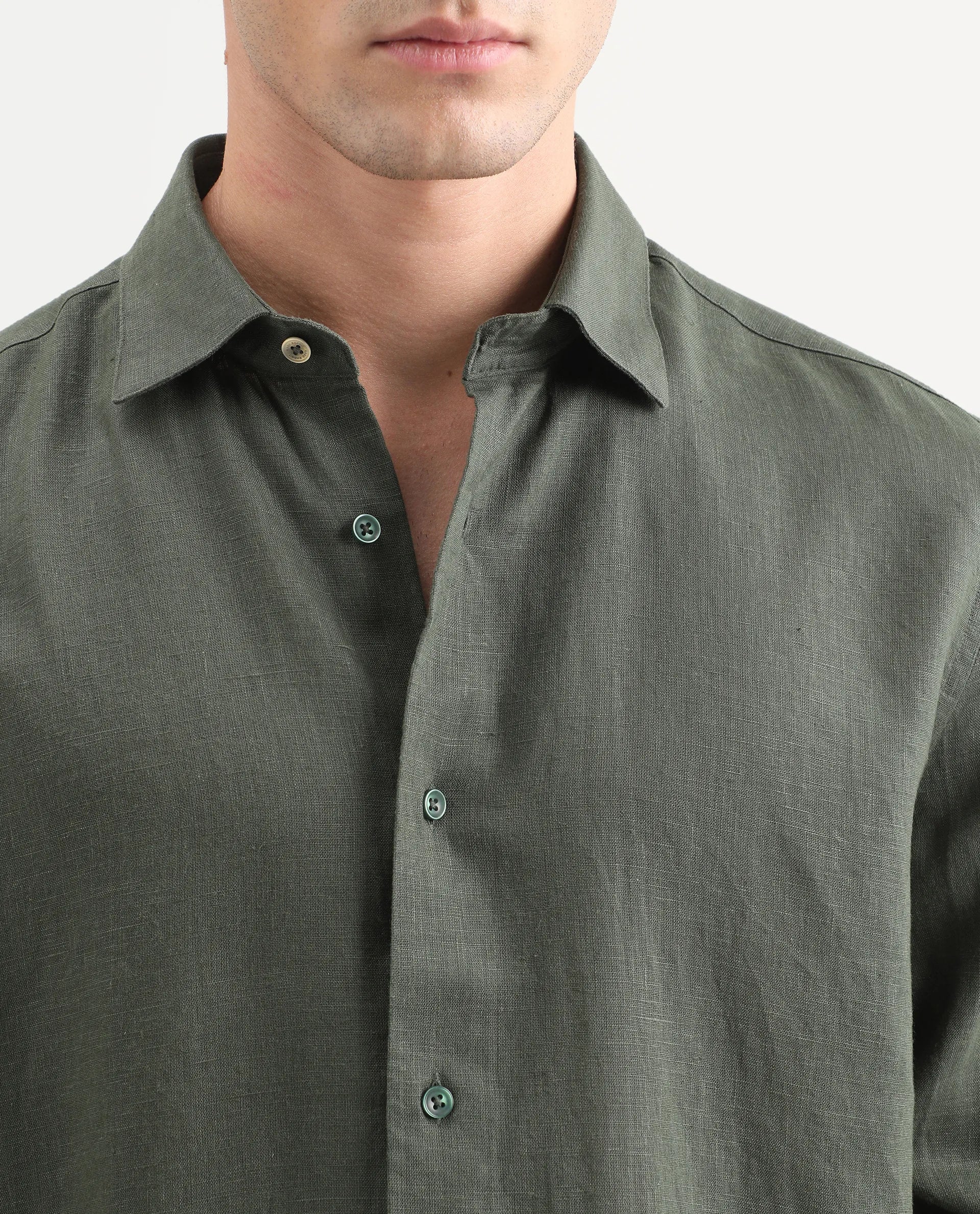 Rare Rabbit Men's Lewan-Ls Dark Green Linen Blend Spread Collar Regular Plain Shirt - Image 3