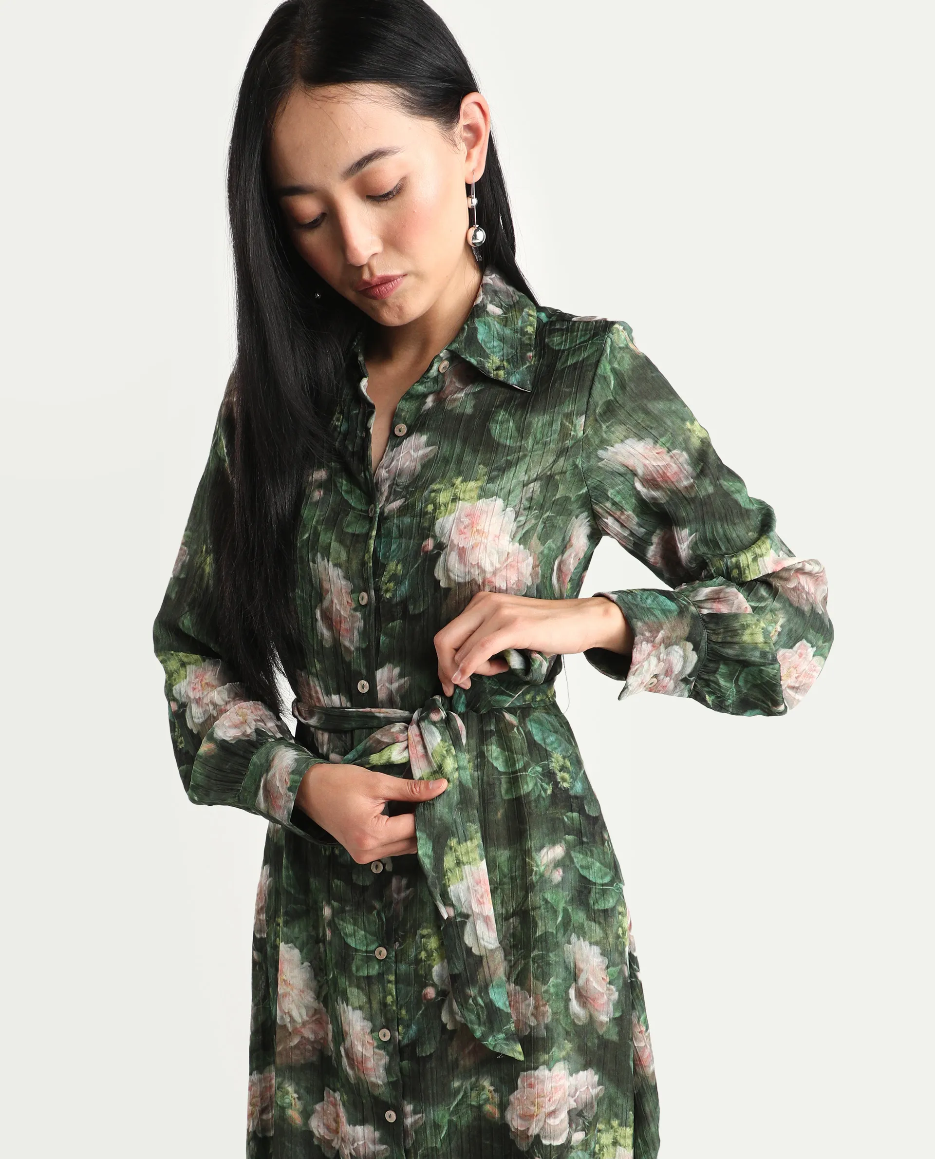 Rareism Women's Lika Dark Green Polyester Tie-Up Neck Floral Print Bishop Sleeve Midi Flared Dress - Image 2