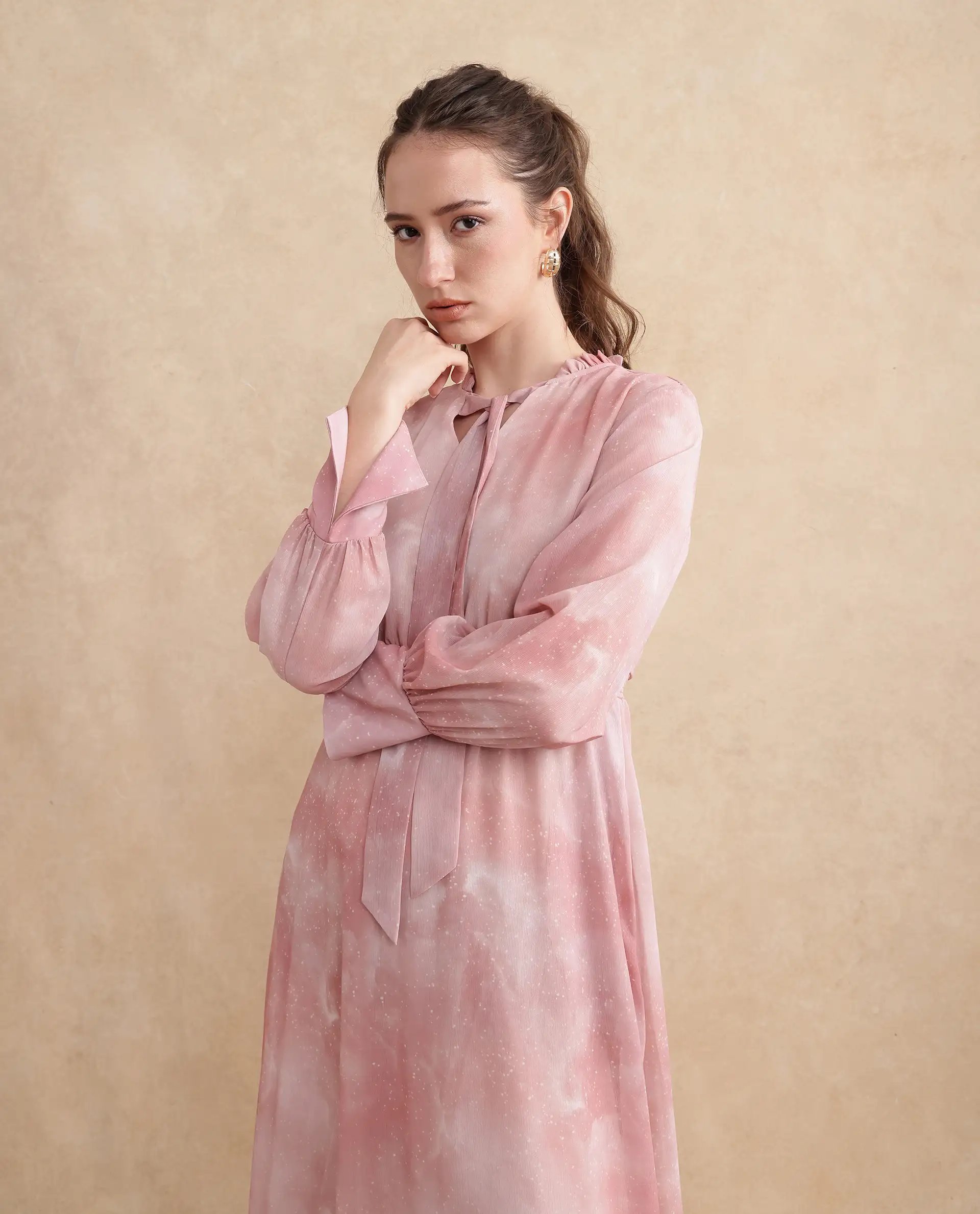 Rareism Women's Likp Pink Polyester Sweetheart Neck Abstract Print Bishop Sleeve Midi Fit And Flare Dress - Image 4