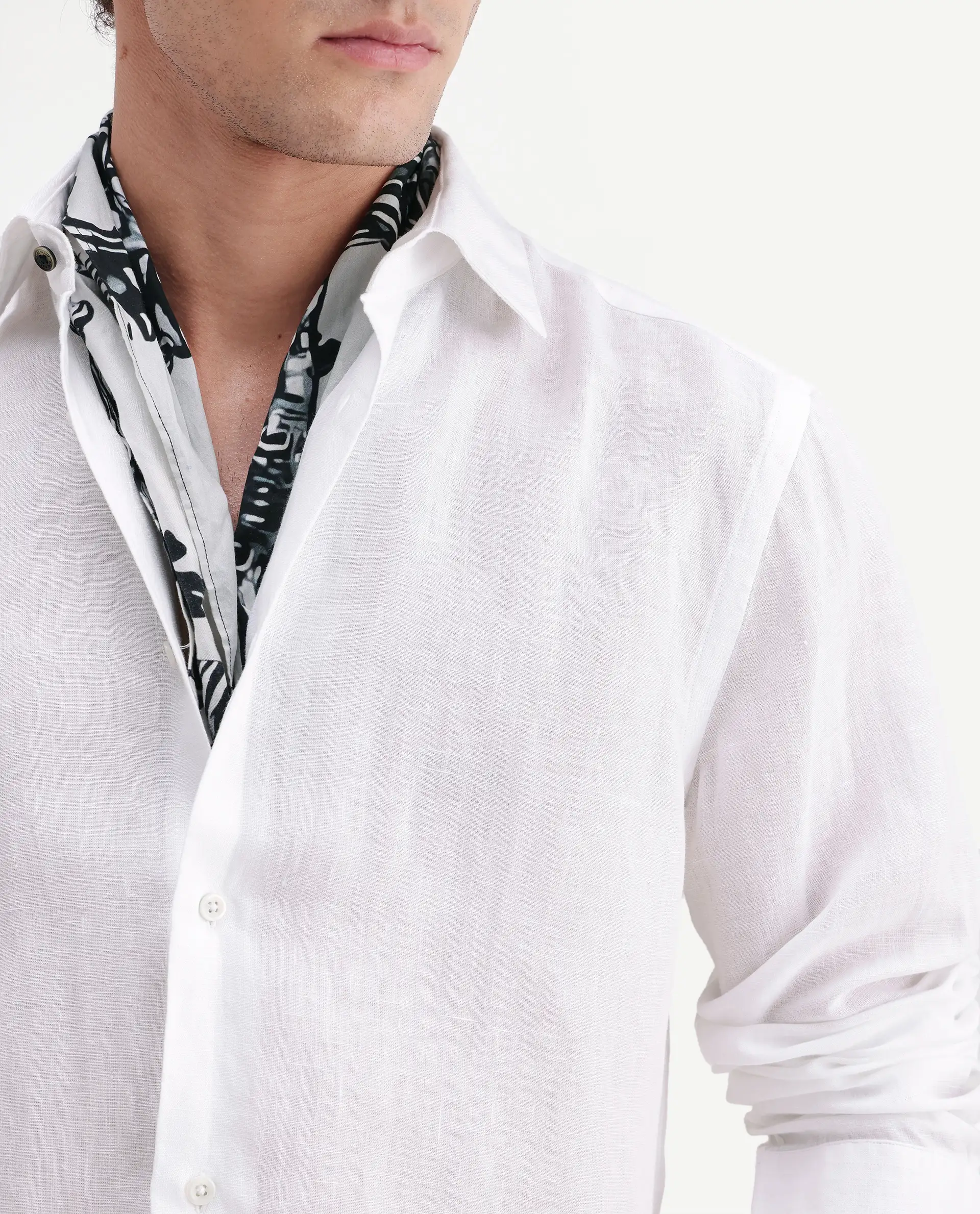 Rare Rabbit Men's Linex-Ls-Aw26 White Linen Blend Spread Collar Regular Fit Plain Shirt - Image 3