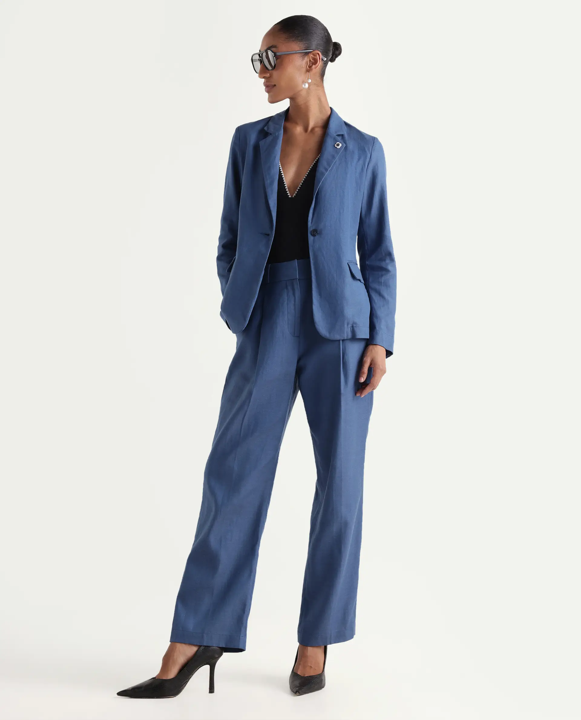 Rareism Women's Linzy-T Blue 100% Linen Full Sleeve Lapel Neck Regular Plain Blazer - Image 2