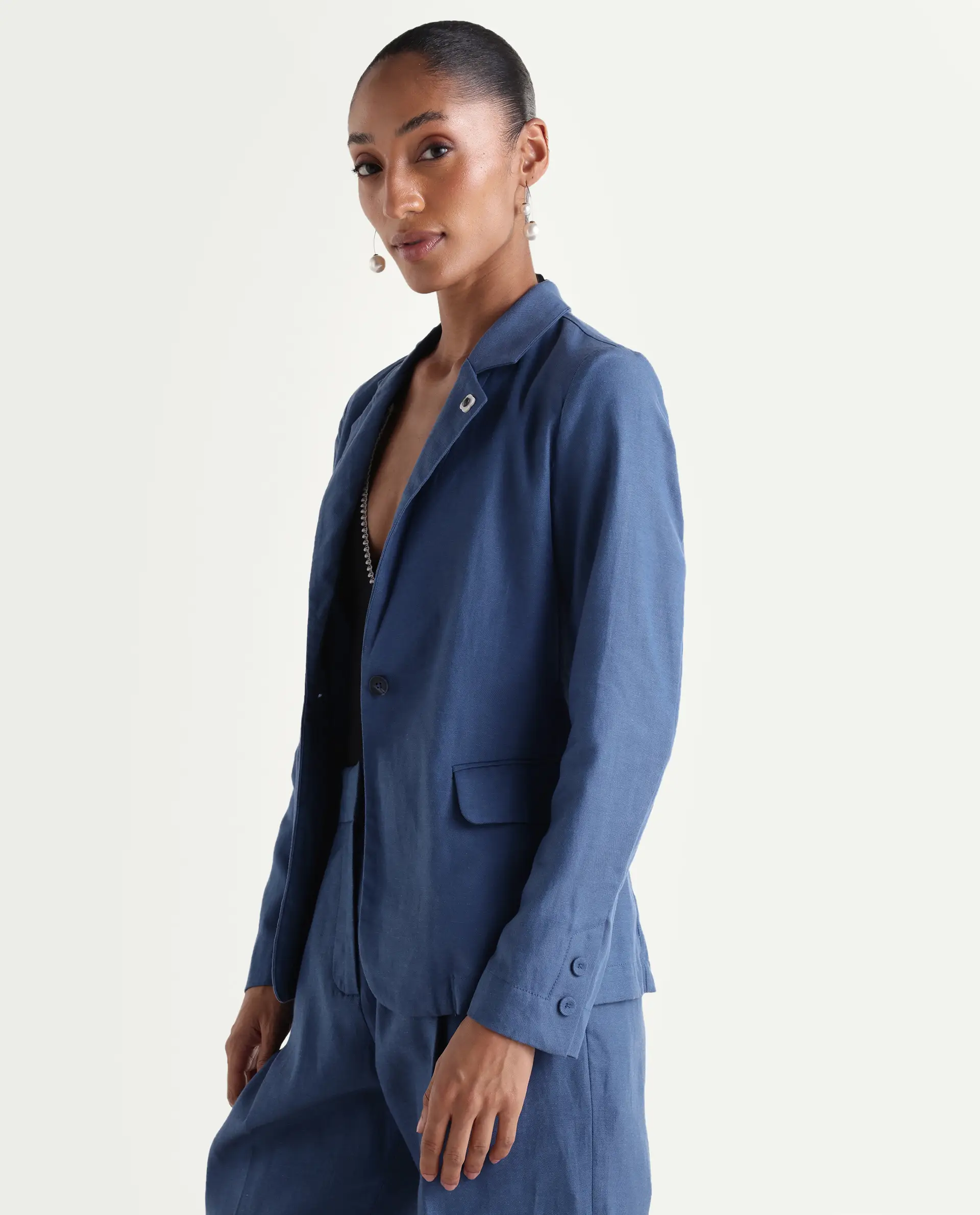 Rareism Women's Linzy-T Blue 100% Linen Full Sleeve Lapel Neck Regular Plain Blazer - Image 4