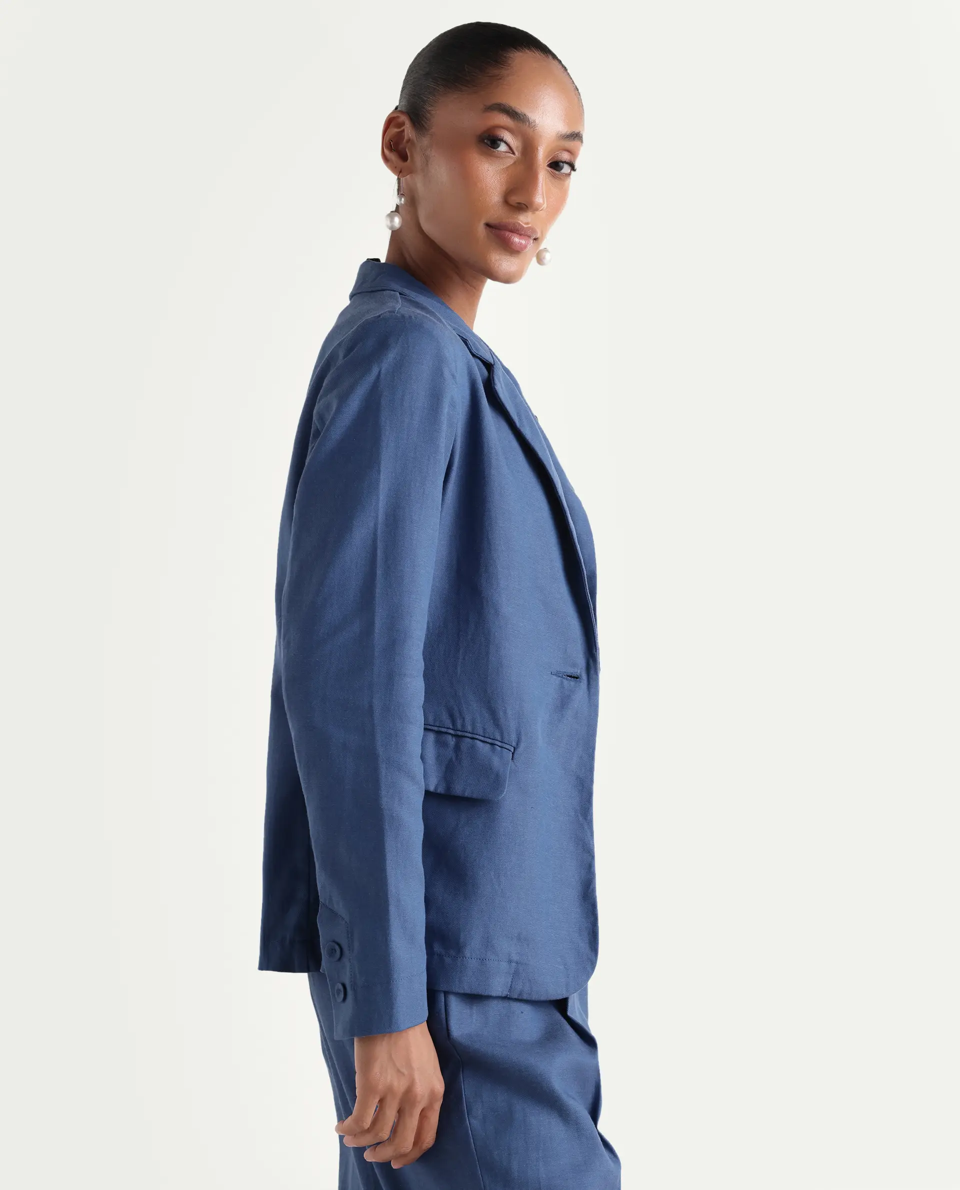 Rareism Women's Linzy-T Blue 100% Linen Full Sleeve Lapel Neck Regular Plain Blazer - Image 5