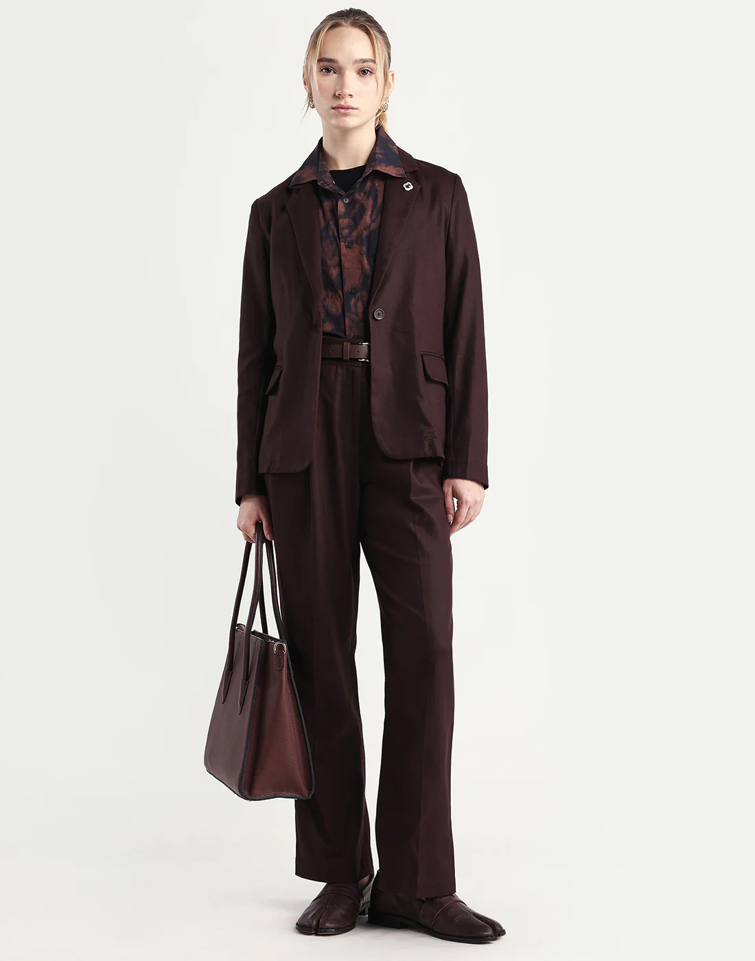 Rareism Women's Linzy-T Brown 100% Linen Full Sleeve Lapel Neck Regular Plain Blazer - Image 2