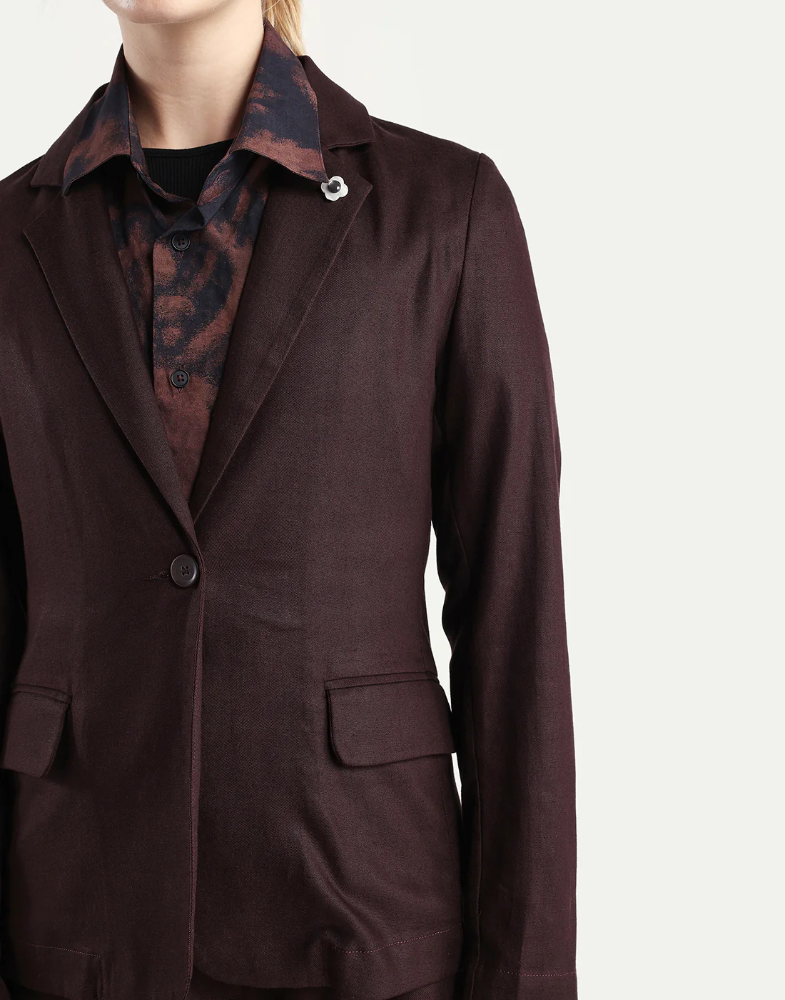Rareism Women's Linzy-T Brown 100% Linen Full Sleeve Lapel Neck Regular Plain Blazer - Image 4