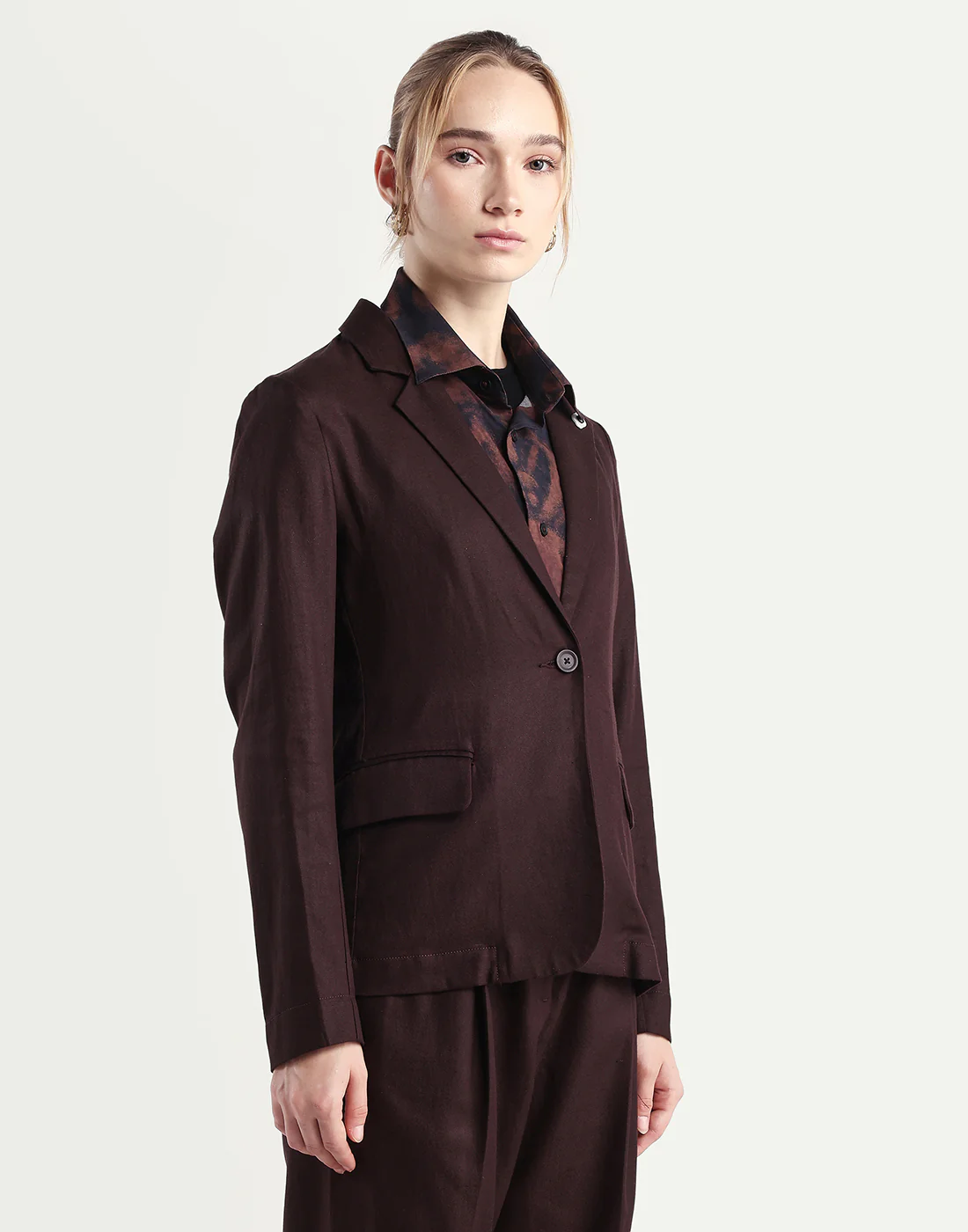 Rareism Women's Linzy-T Brown 100% Linen Full Sleeve Lapel Neck Regular Plain Blazer - Image 6