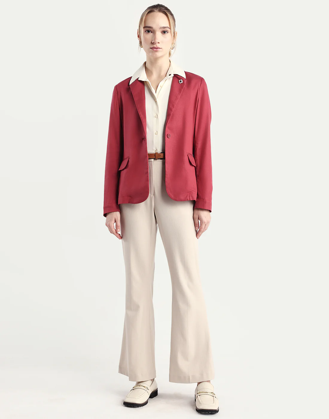 Rareism Women's Linzy-T Red 100% Linen Full Sleeve Lapel Neck Regular Plain Blazer - Image 2