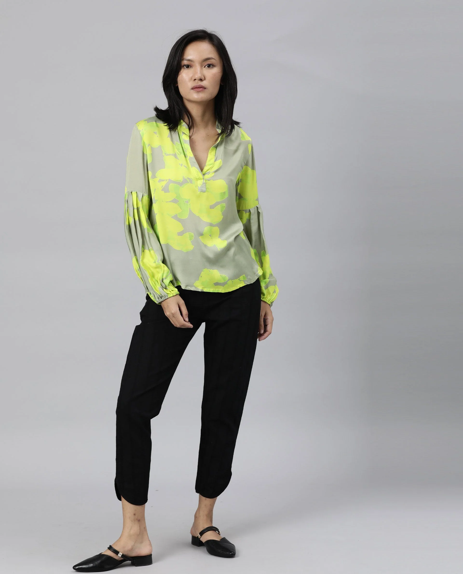 Rareism Women Liza Green Top Full Sleeves Printed - Image 2