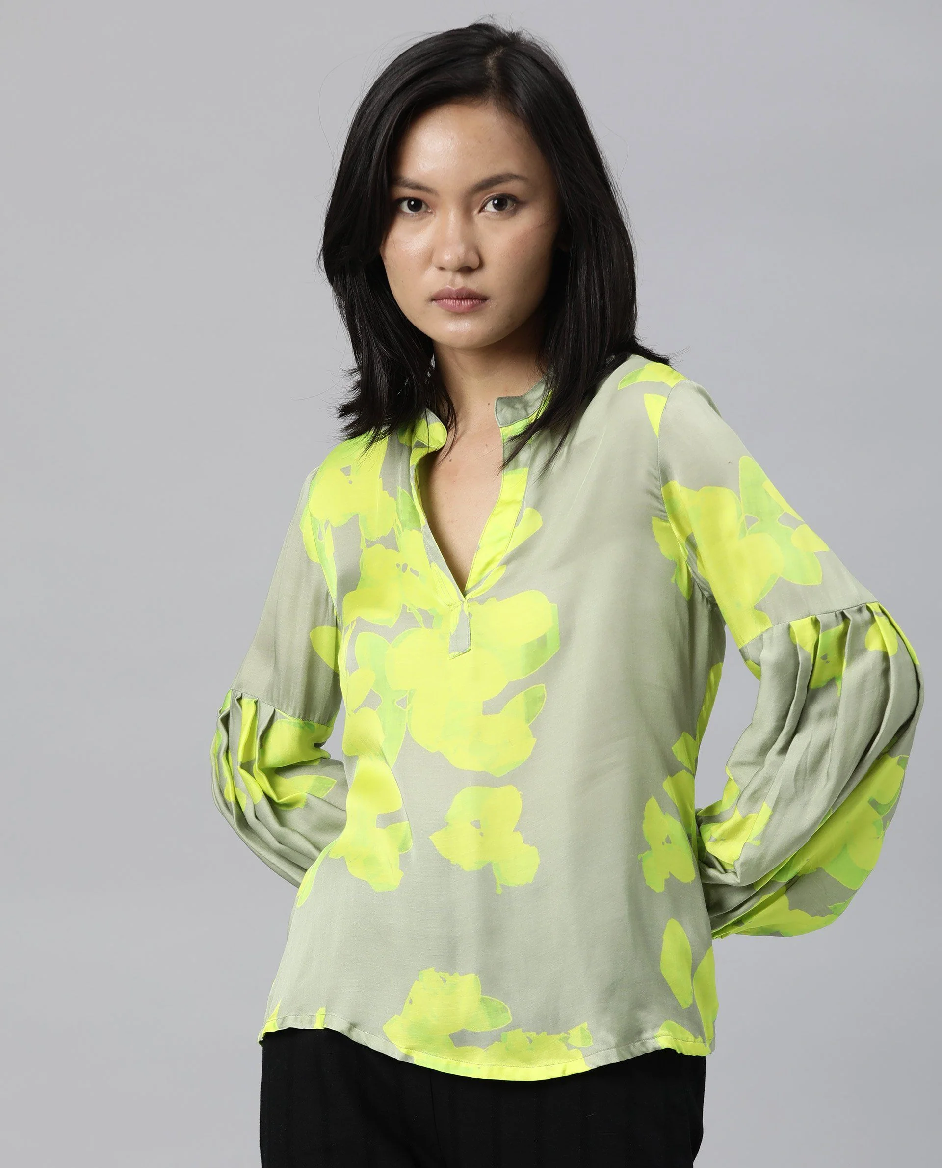 Rareism Women Liza Green Top Full Sleeves Printed - Image 3