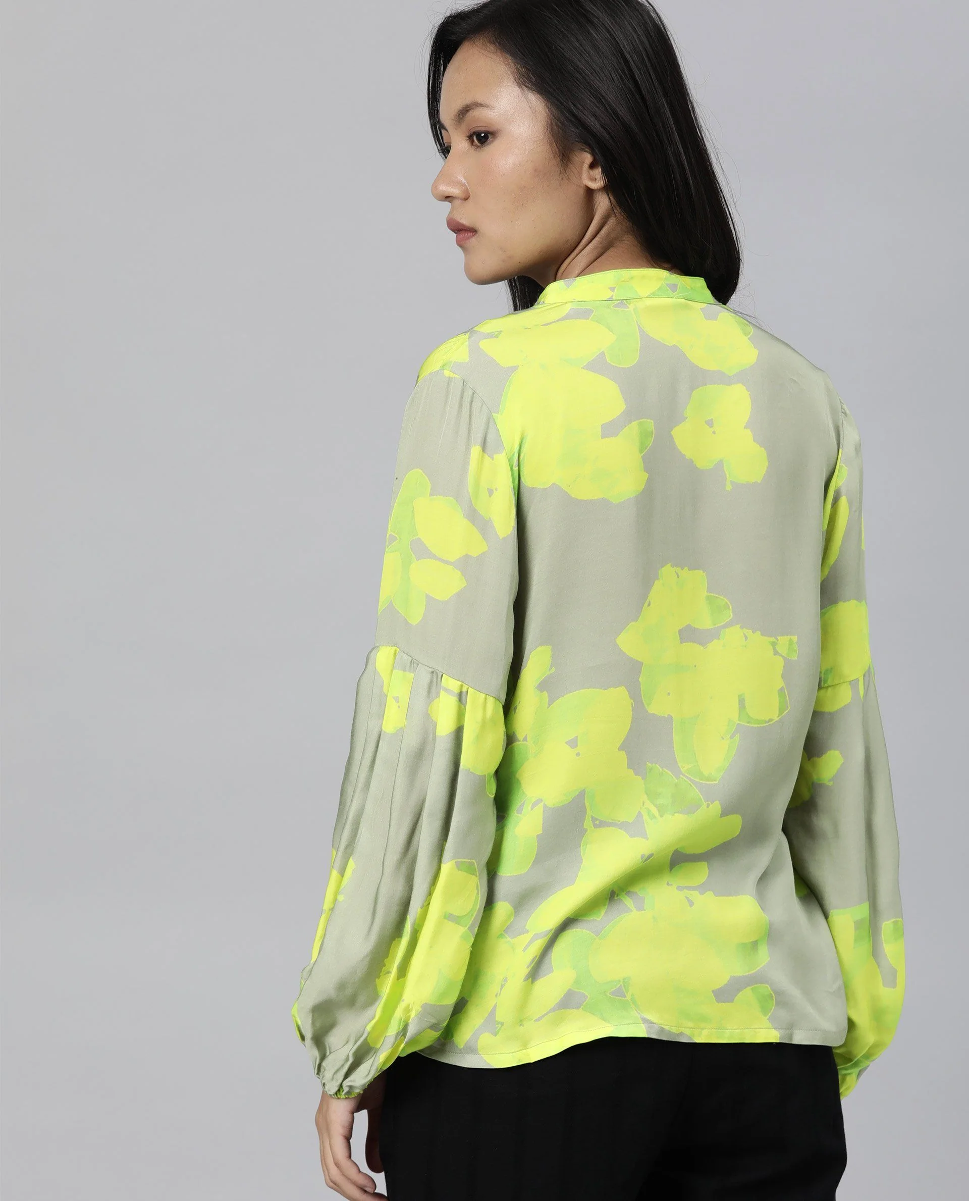 Rareism Women Liza Green Top Full Sleeves Printed - Image 5