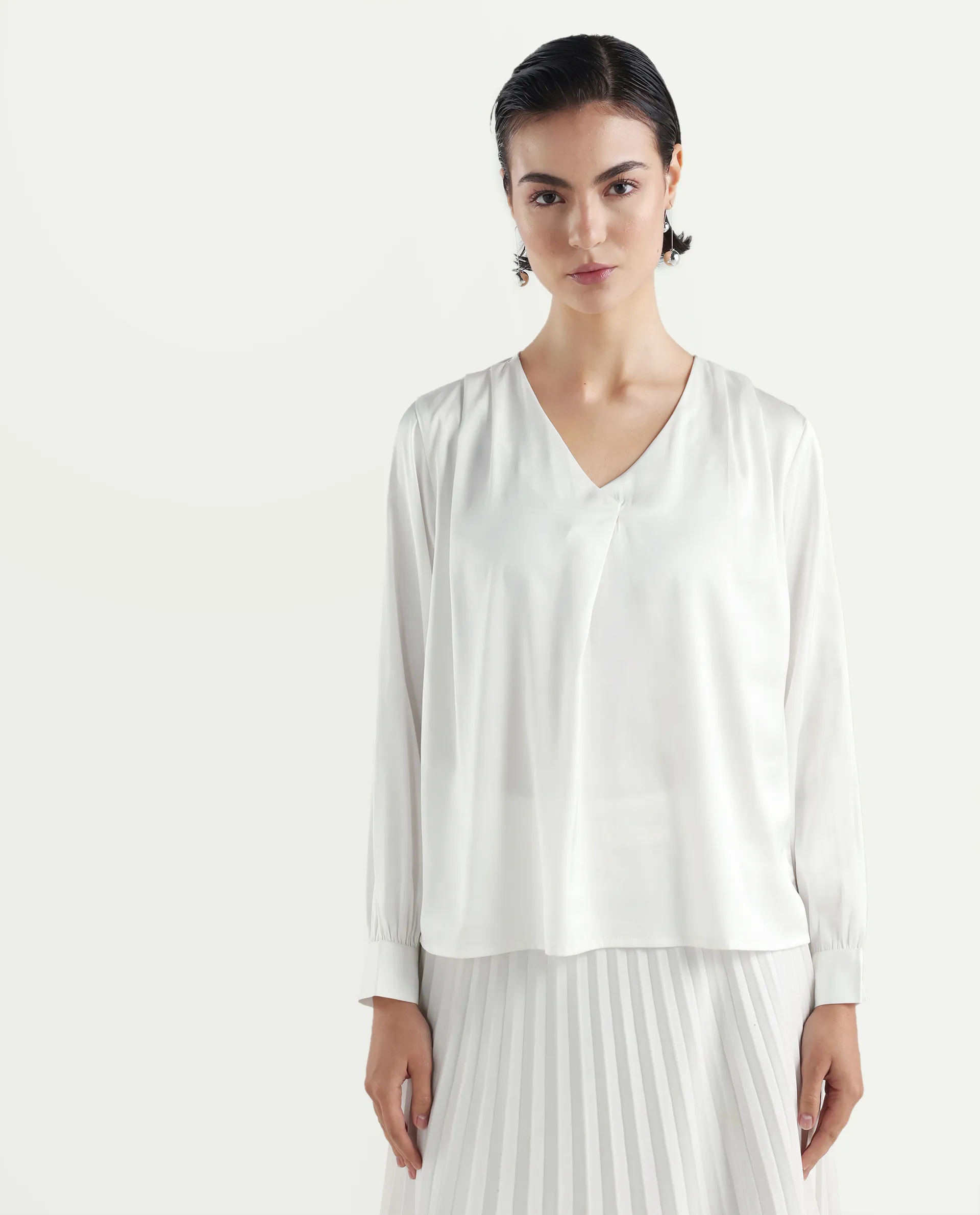 Rareism Women's Lohan White Polyester V-Neck Plain Cuffed Sleeve Regular Fit Top - Image 4