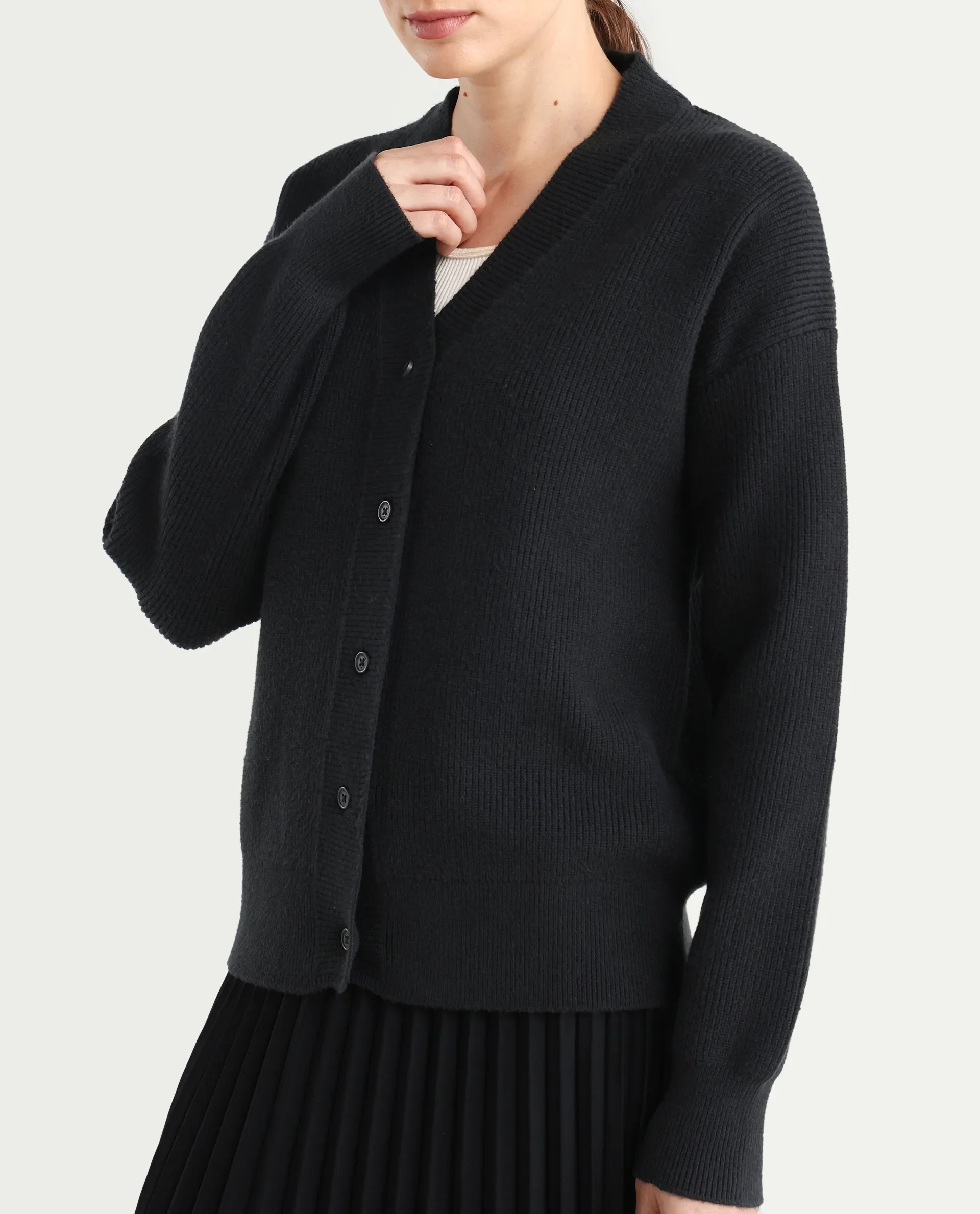 Rareism Women's Lola Black Acrylic V-Neck Regular Fit Plain Cardigan - Image 5