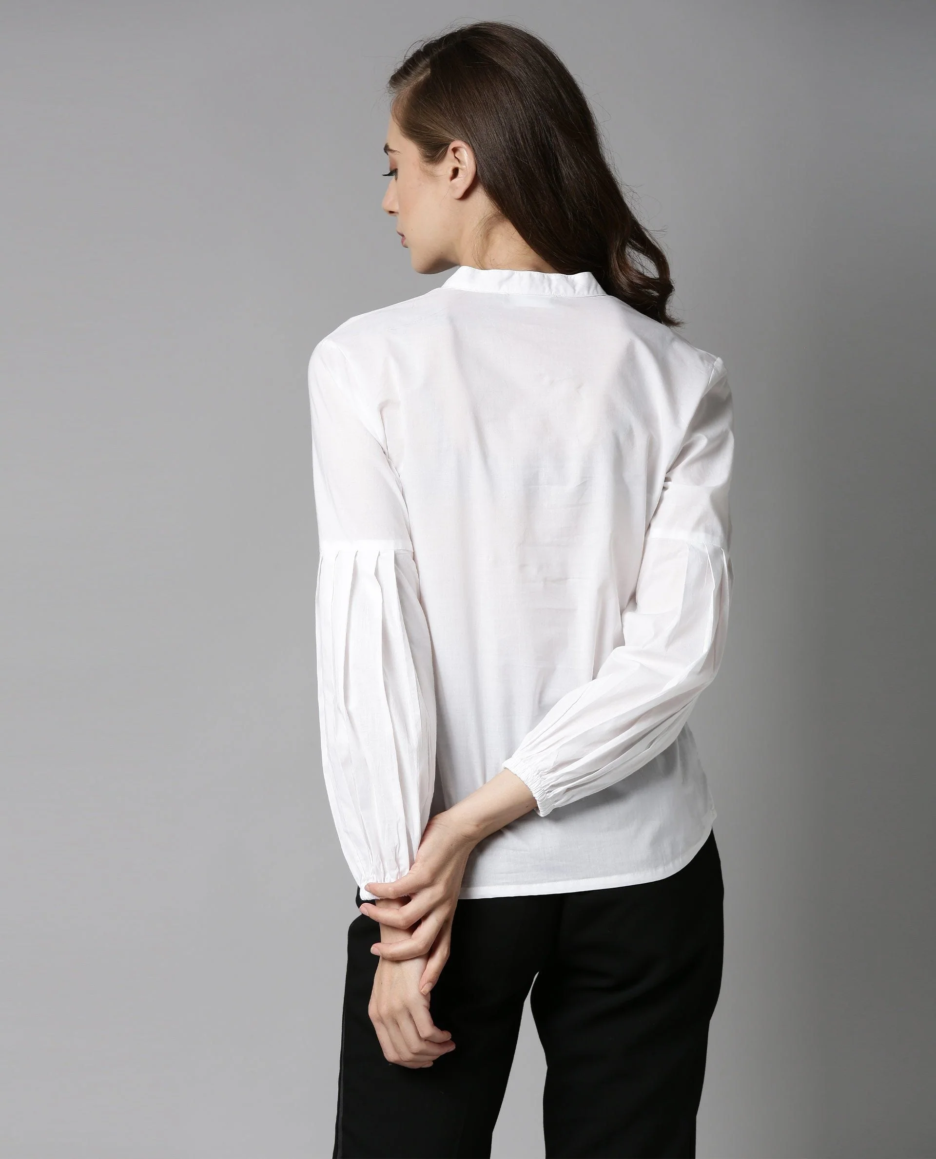 Rareism Women's Loui White Cotton Collarless Plain Puff Sleeves Regular Fit Top - Image 4