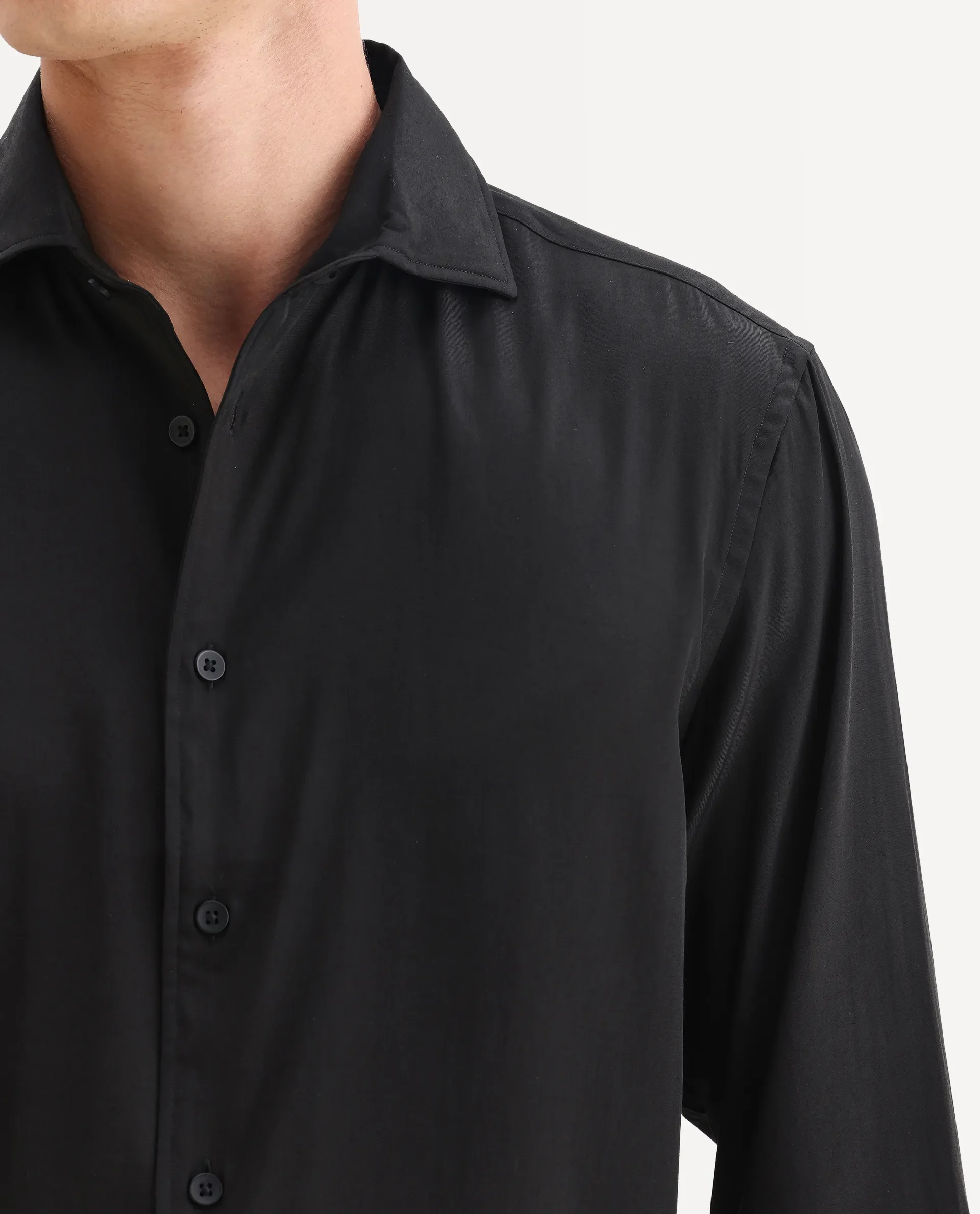 Rare Rabbit Men's Lupo Black Polyester Blend Plain Regular Fit Full Sleeve Collared Shirt - Image 3