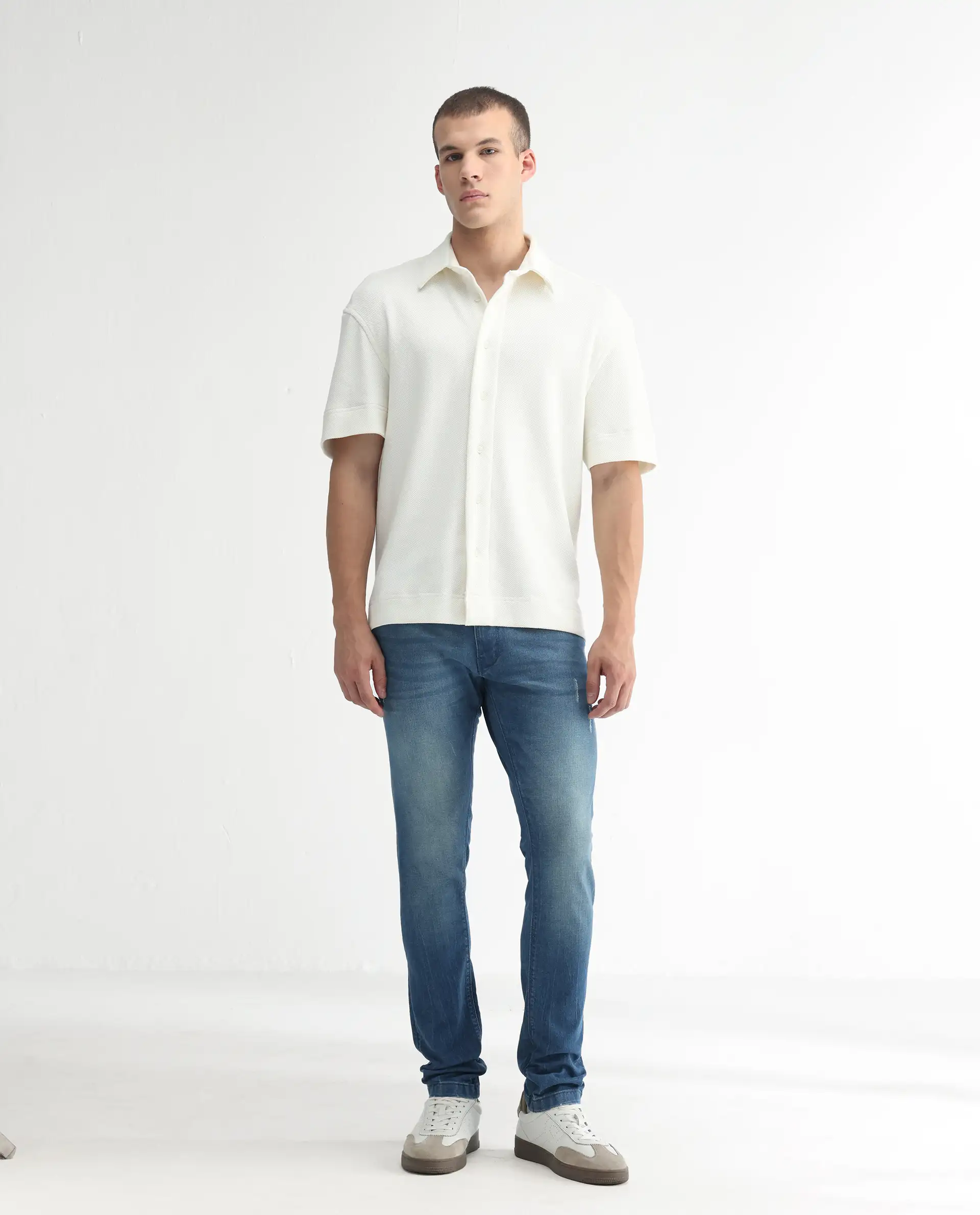Rare Rabbit Men's Luxen Blue Cotton Plain Hawk Slim Fit Jeans - Image 4