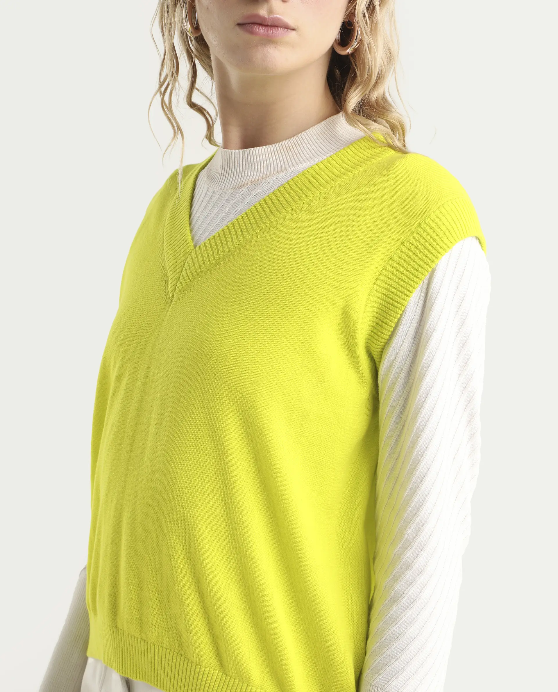 Rareism Women's Madelyn Green Cotton V-Neck Plain Sleeveless Regular Fit Sweater - Image 4