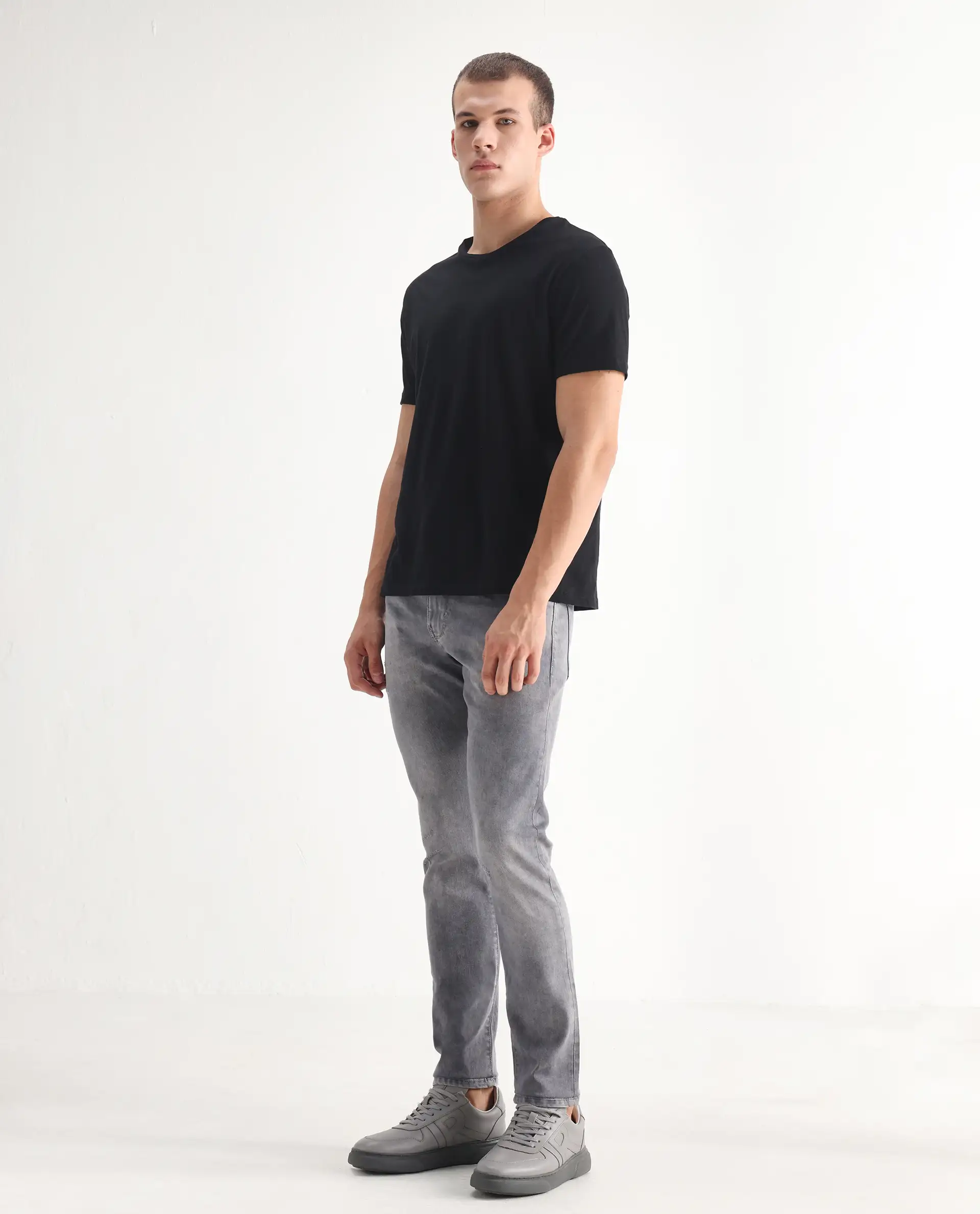 Rare Rabbit Men's Mainz Light Grey Cotton Blend Plain Hawk Slim Fit Jeans - Image 5