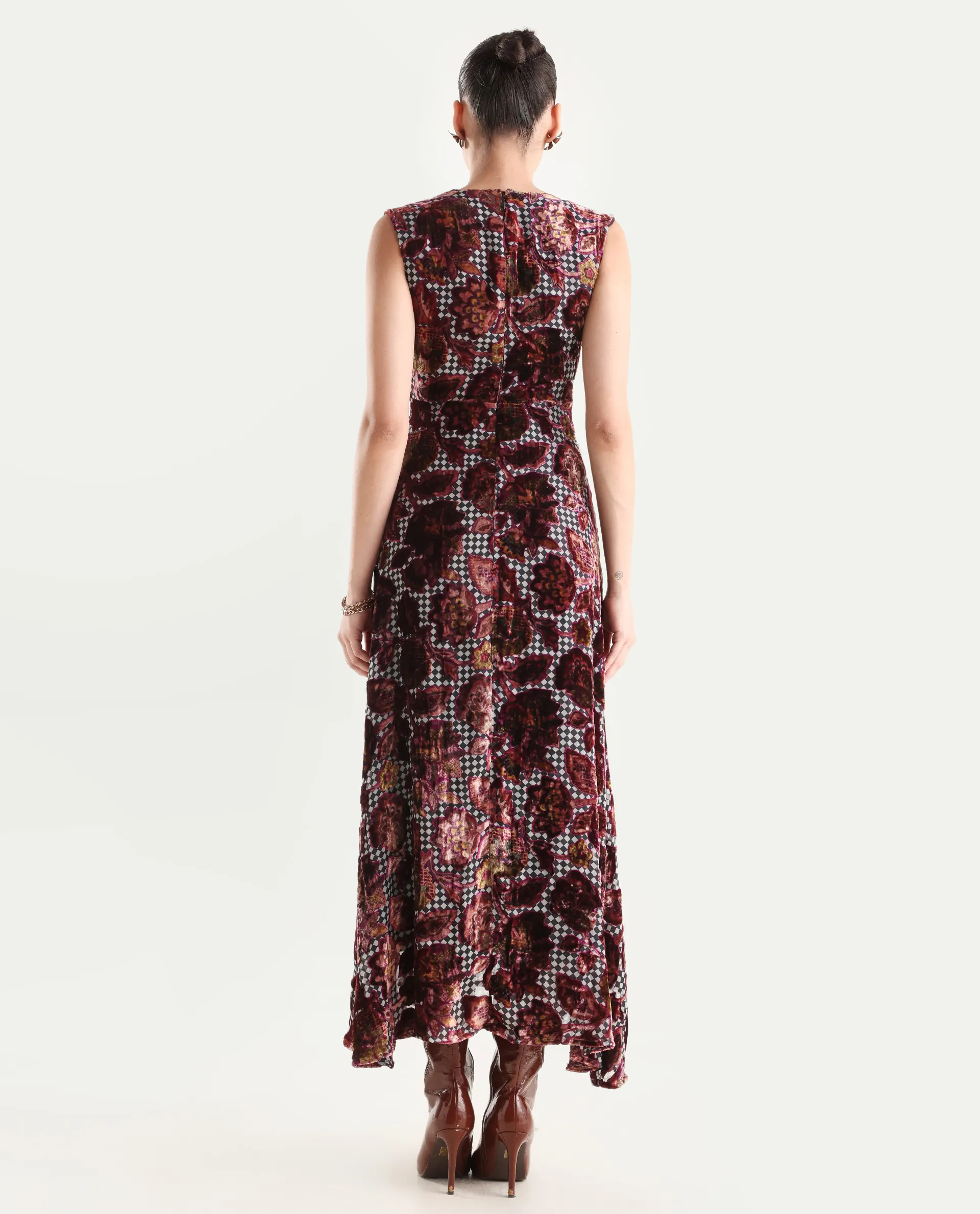 Rareism Women's Manila Multi Velvet V-Neck Floral Print Maxi Fit And Flare Dress - Image 7