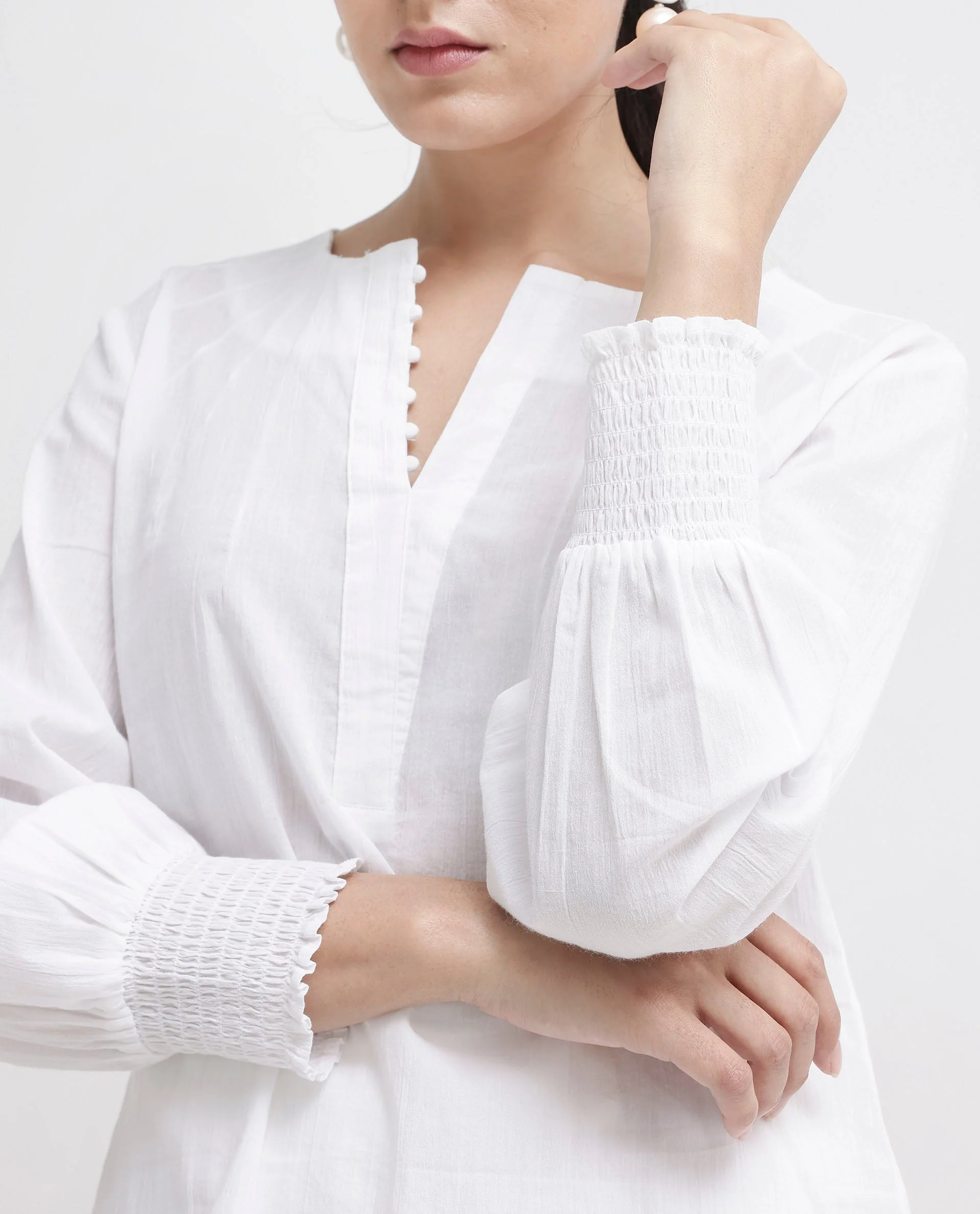 Rareism Women's Mante White Cotton Crew Neck Plain Bishop Sleeve Regular Fit Top - Image 3