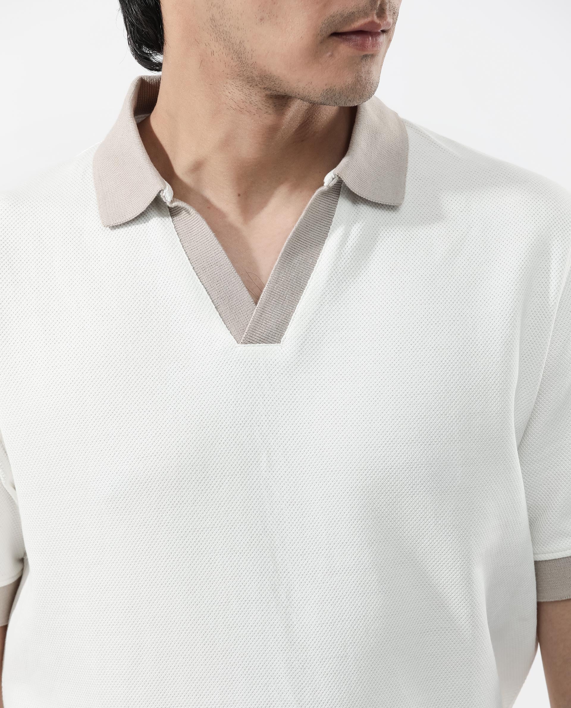 Rare Rabbit Men's Marcelo Off White Cotton Blend Plain Regular Fit Half Sleeve Polo - Image 4