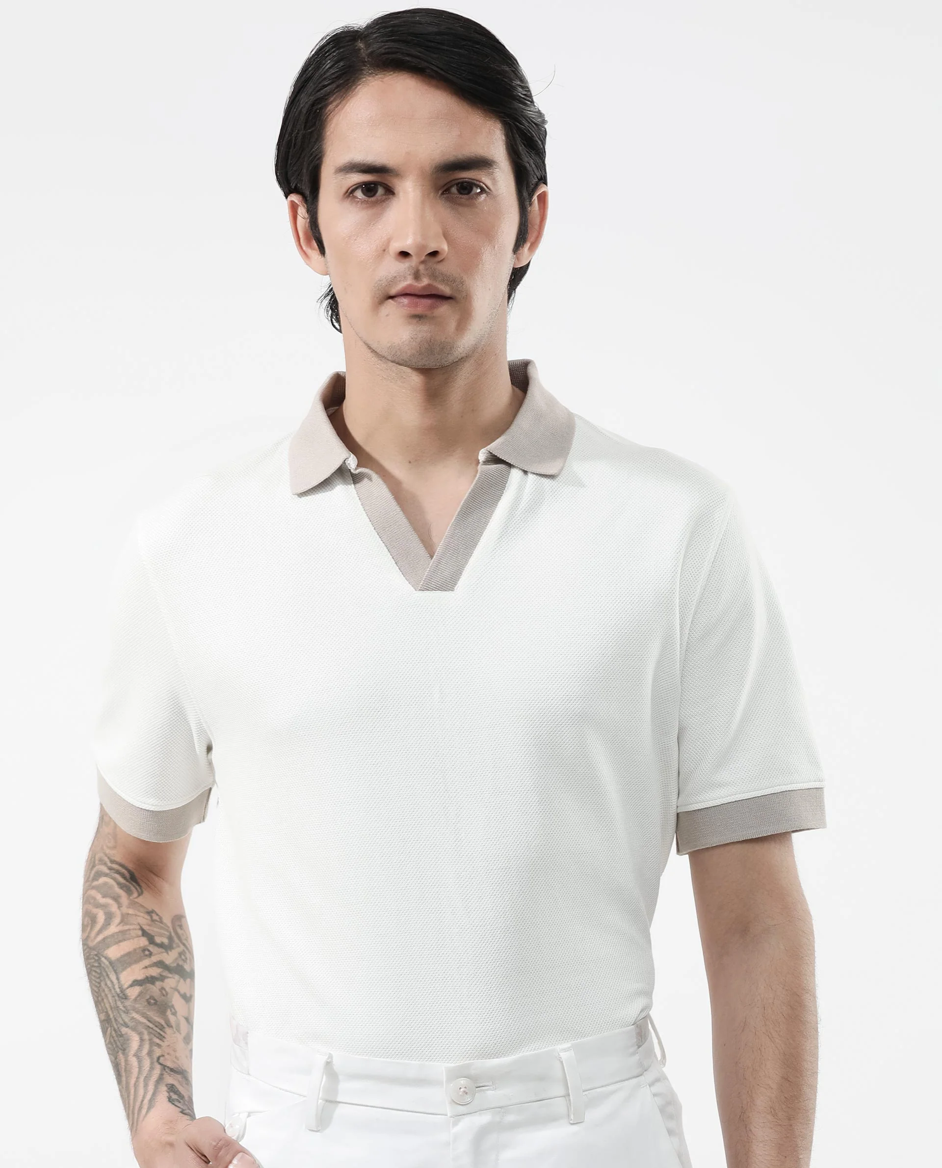 Rare Rabbit Men's Marcelo Off White Cotton Blend Plain Regular Fit Half Sleeve Polo - Image 7