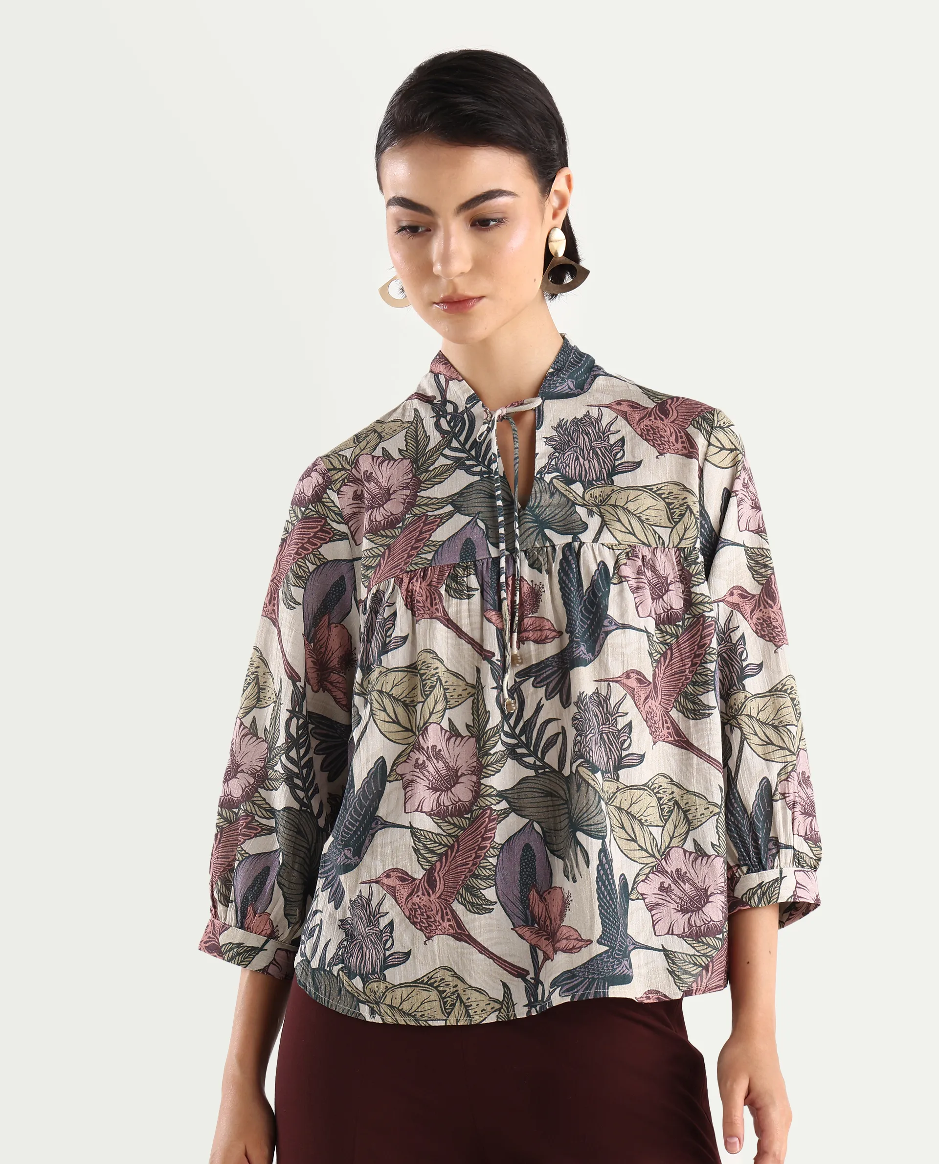 Rareism Women's Marlia Multi Cotton Blend V-Neck Tropical Print Balloon Sleeve Regular Fit Top - Image 3
