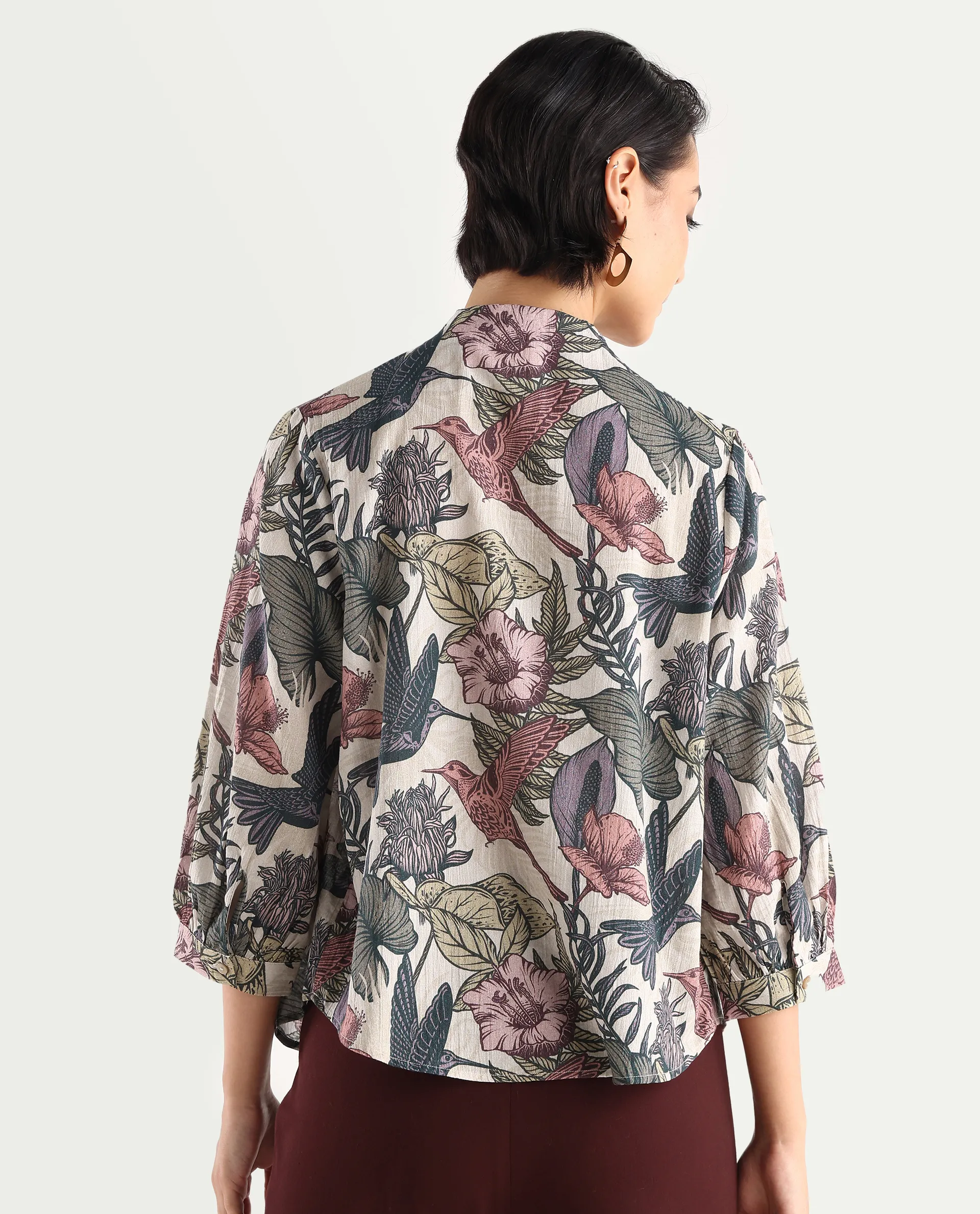 Rareism Women's Marlia Multi Cotton Blend V-Neck Tropical Print Balloon Sleeve Regular Fit Top - Image 8