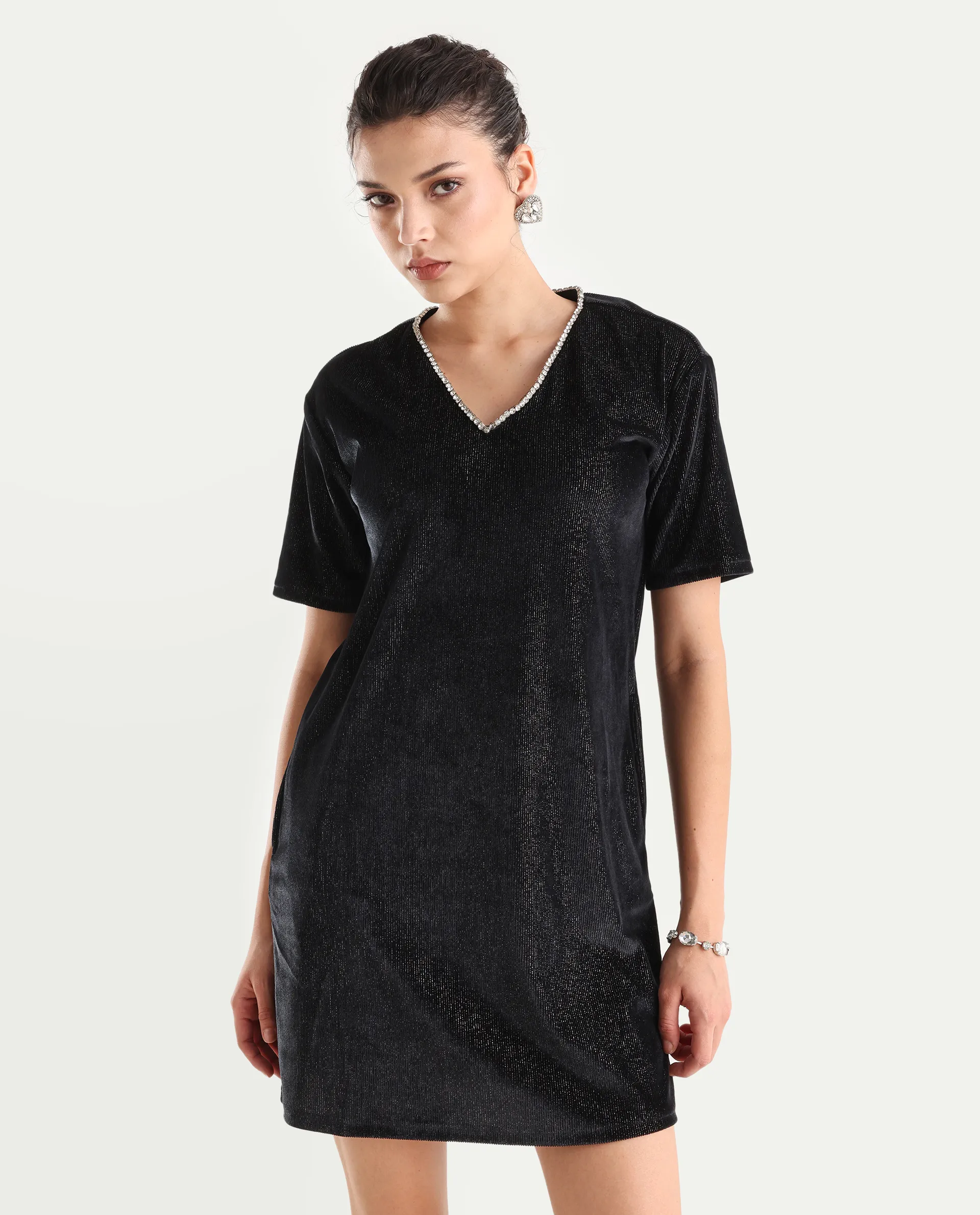 Rareism Women's Maslak Black Velvet V-Neck Plain Mini Boxy Fit Dress - Image 3