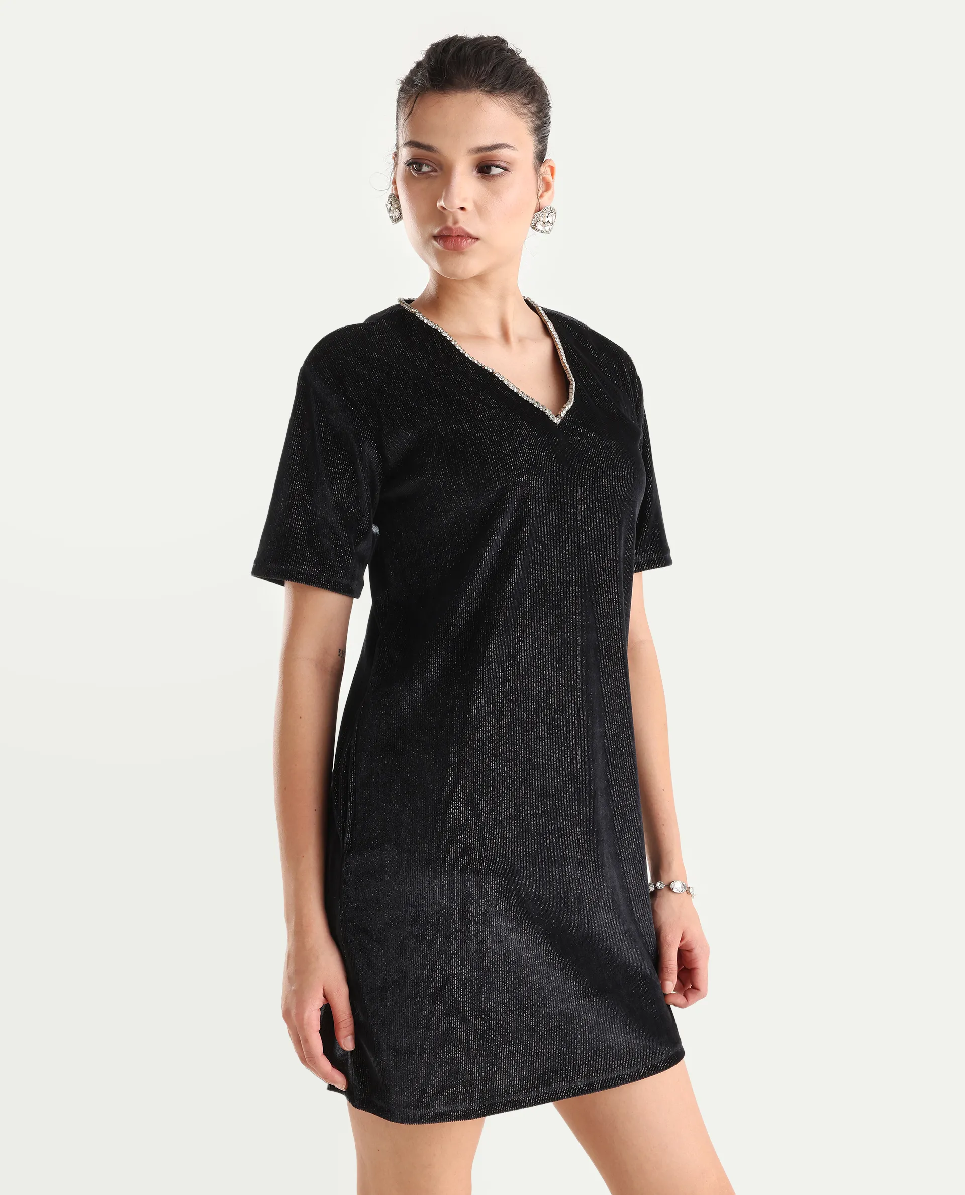 Rareism Women's Maslak Black Velvet V-Neck Plain Mini Boxy Fit Dress - Image 6