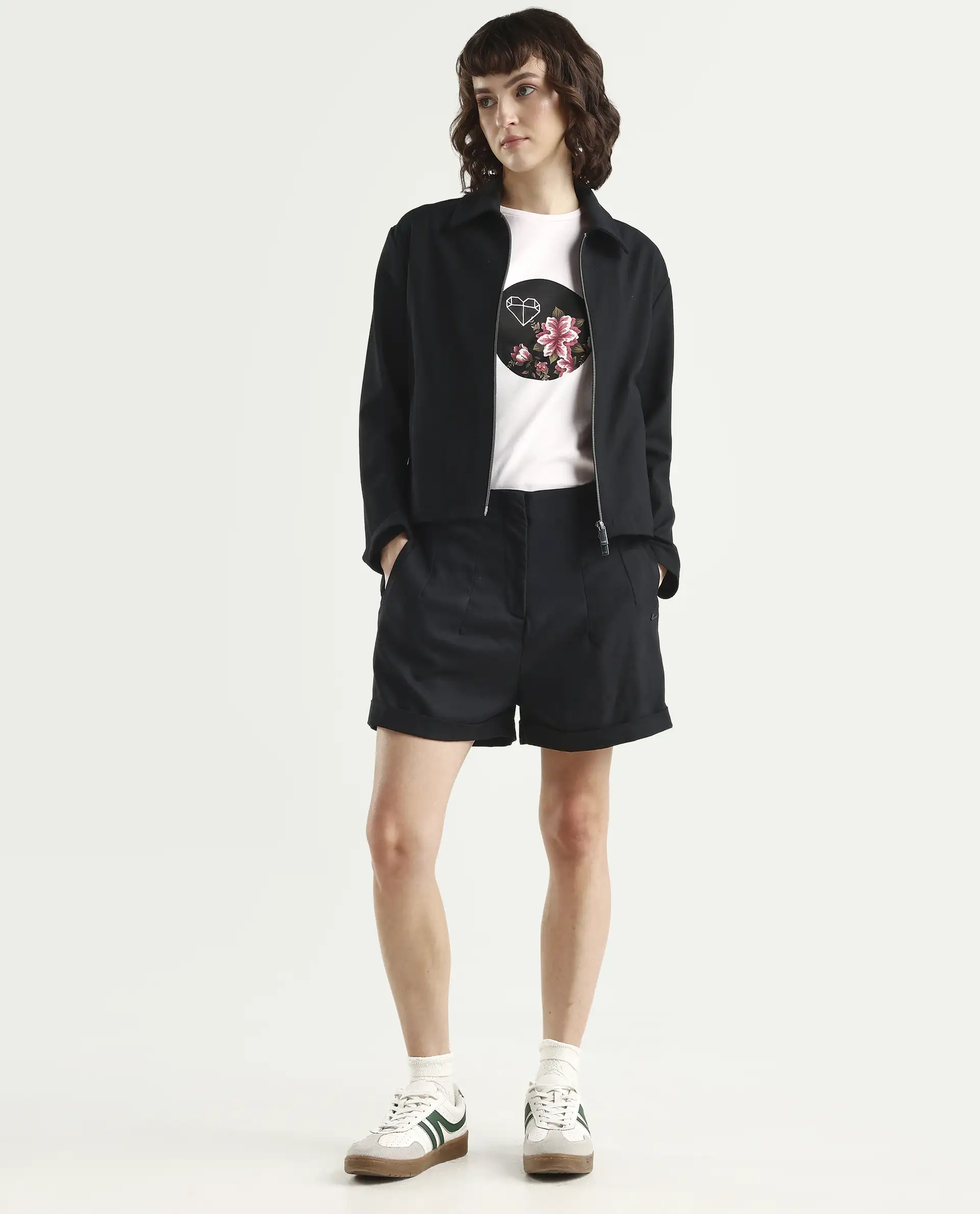 Rareism Women's Maslin Black Polyester Plain Mini Regular Fit Shorts - Image 2