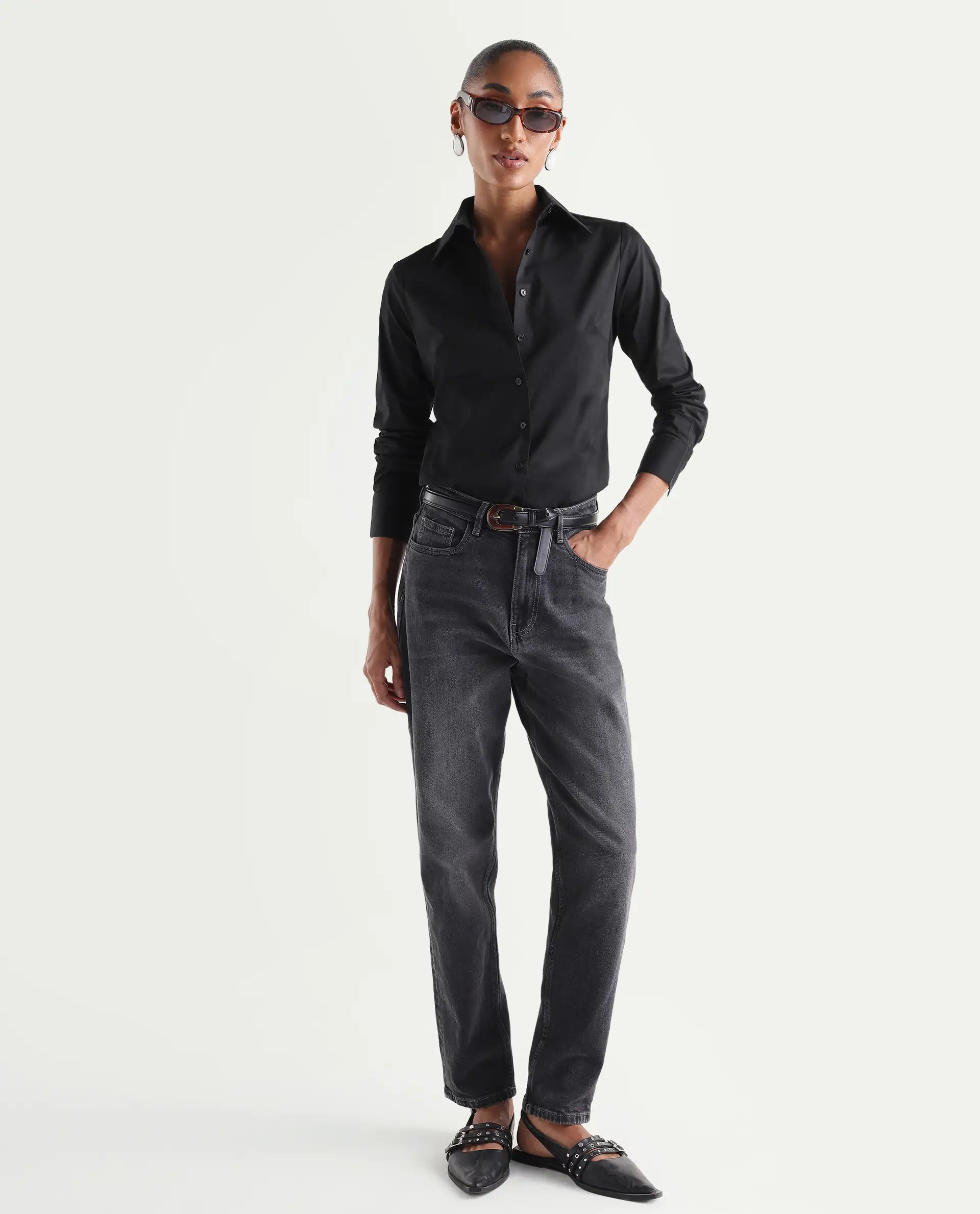 Rareism Women's Maven Black Cotton Blend Spread Collar Fitted Plain Shirt - Image 2
