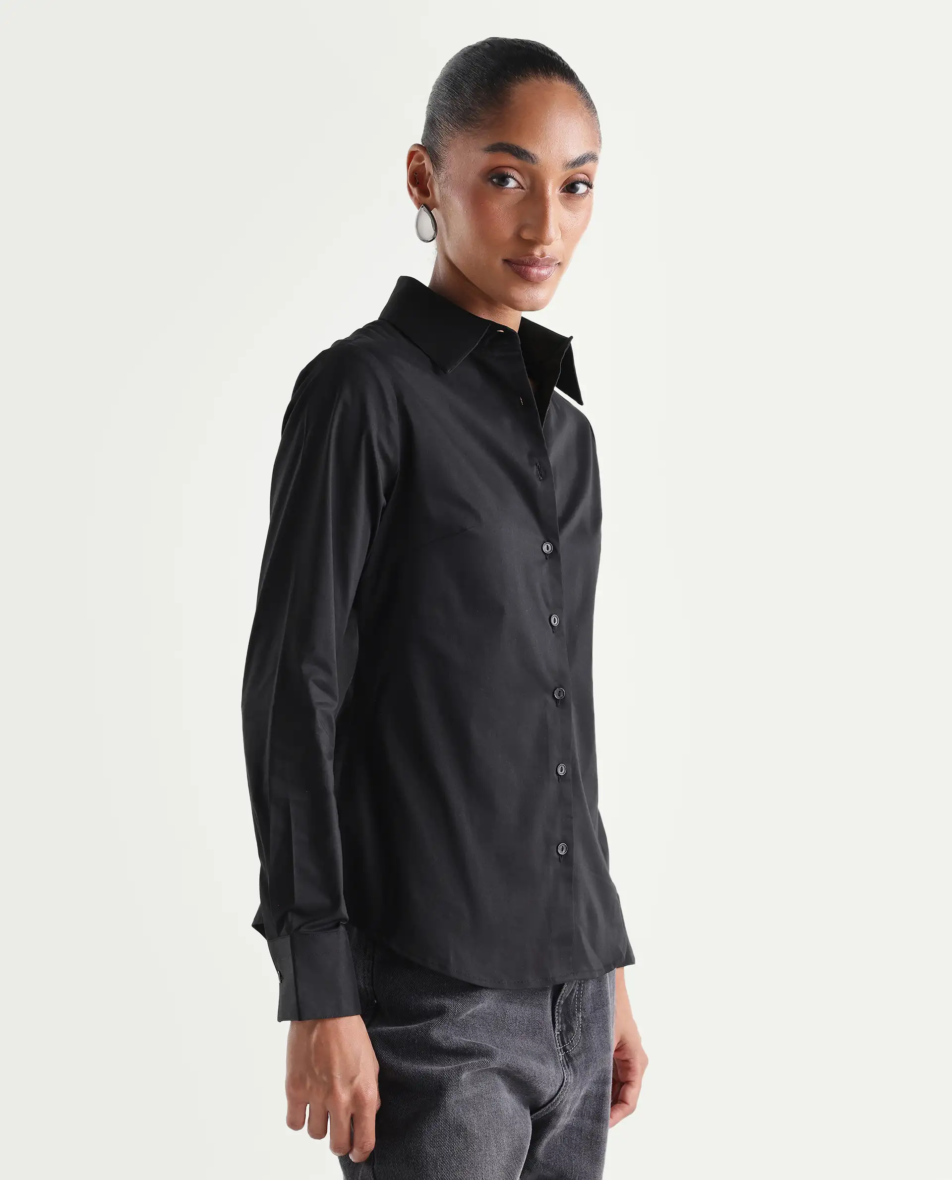 Rareism Women's Maven Black Cotton Blend Spread Collar Fitted Plain Shirt - Image 5