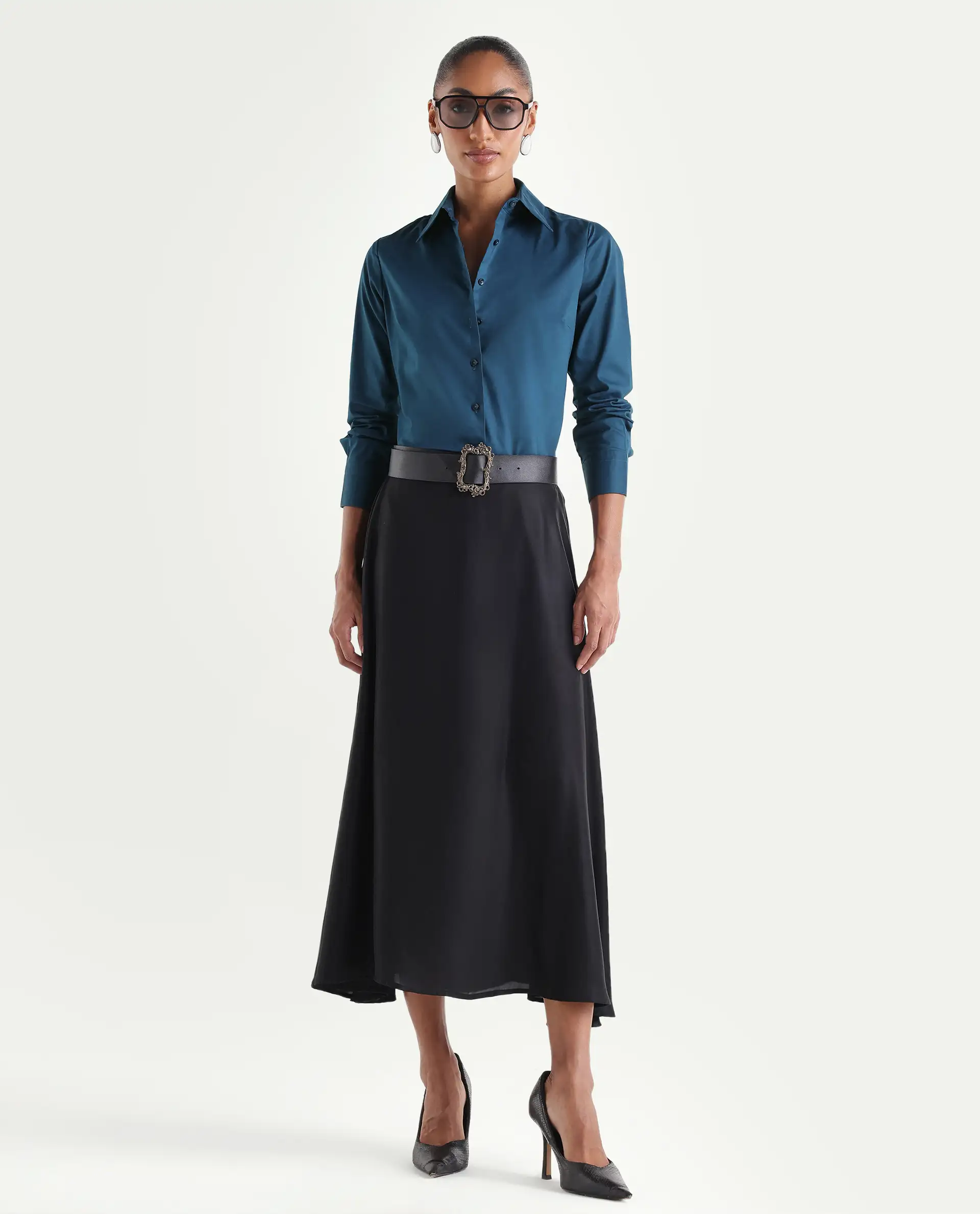 Rareism Women's Maven Teal Cotton Blend Spread Collar Fitted Plain Shirt - Image 2