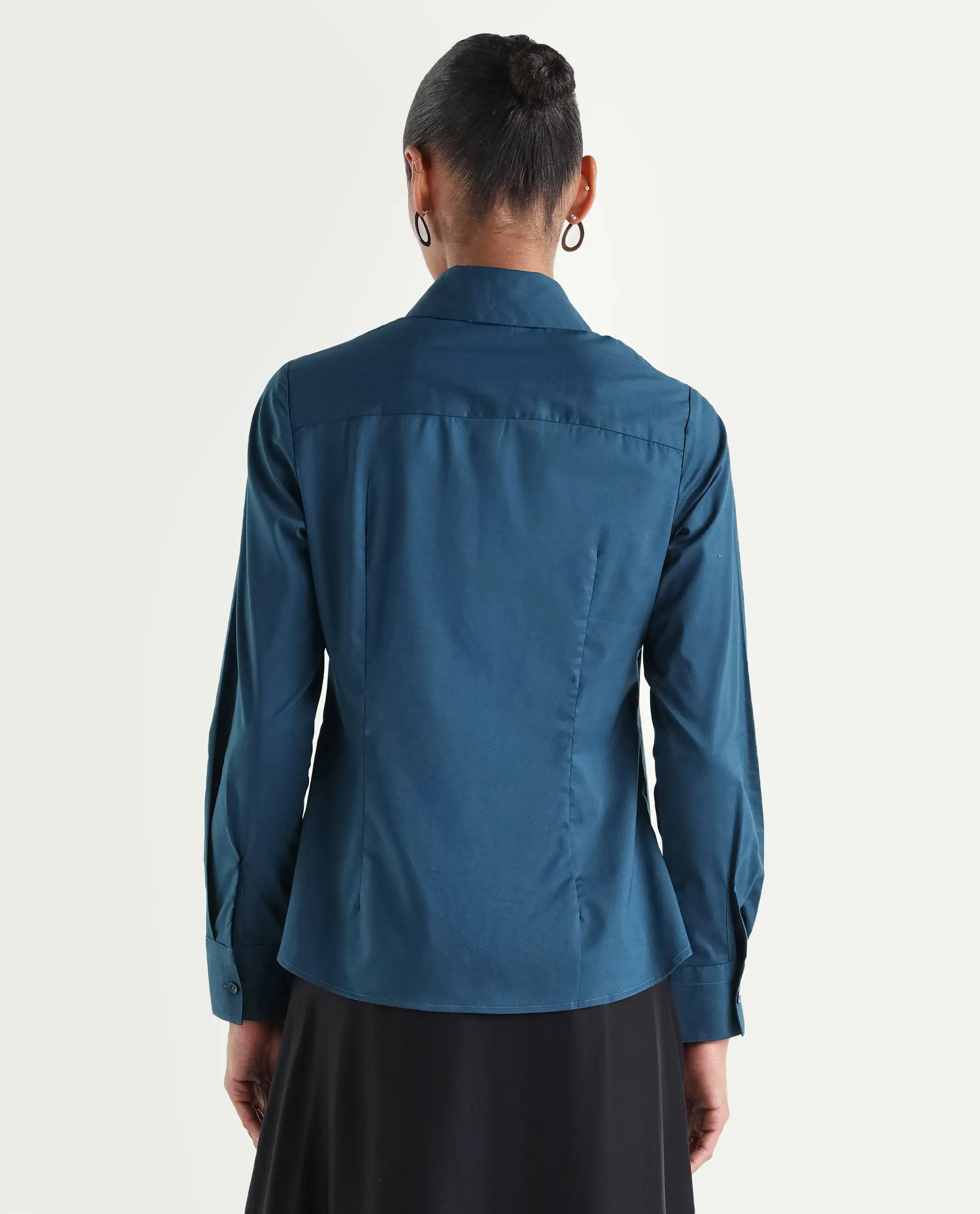 Rareism Women's Maven Teal Cotton Blend Spread Collar Fitted Plain Shirt - Image 7